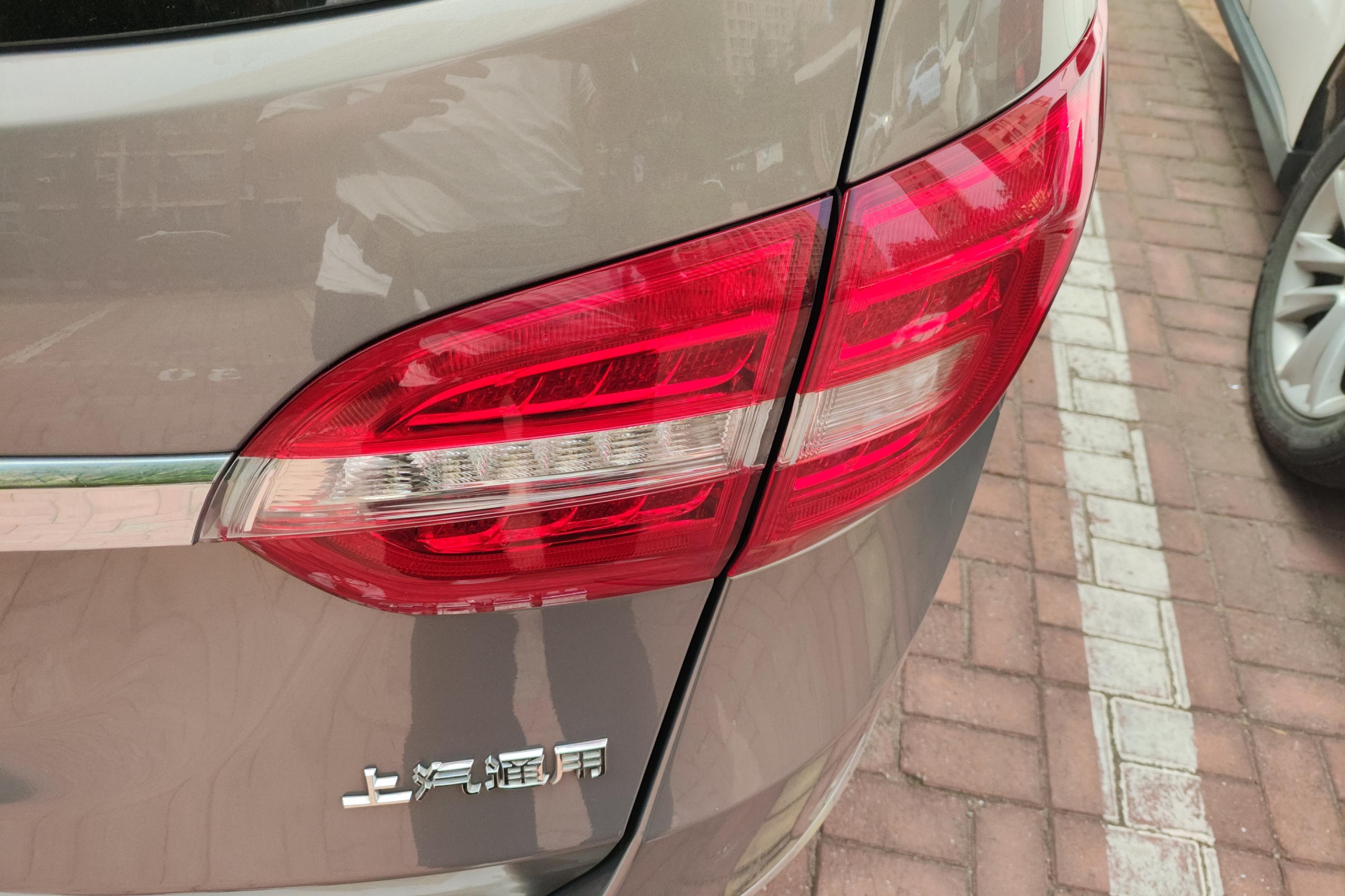 别克GL8 2018款 2.0T 自动 前驱 7座 28T舒适型 (国Ⅵ) 