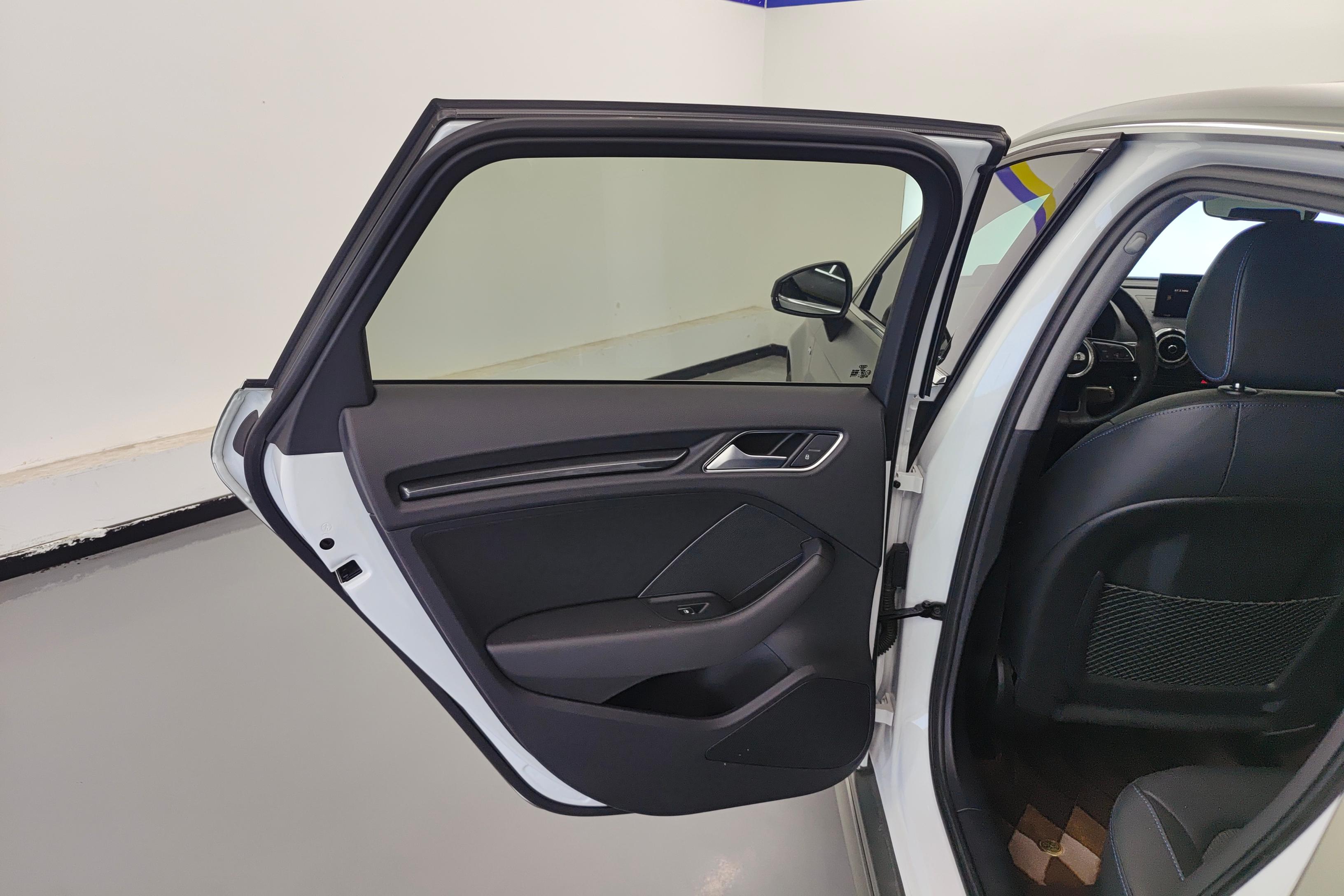 奥迪A3 35TFSI 2019款 1.4T 自动 进取型Limousine (国Ⅴ) 