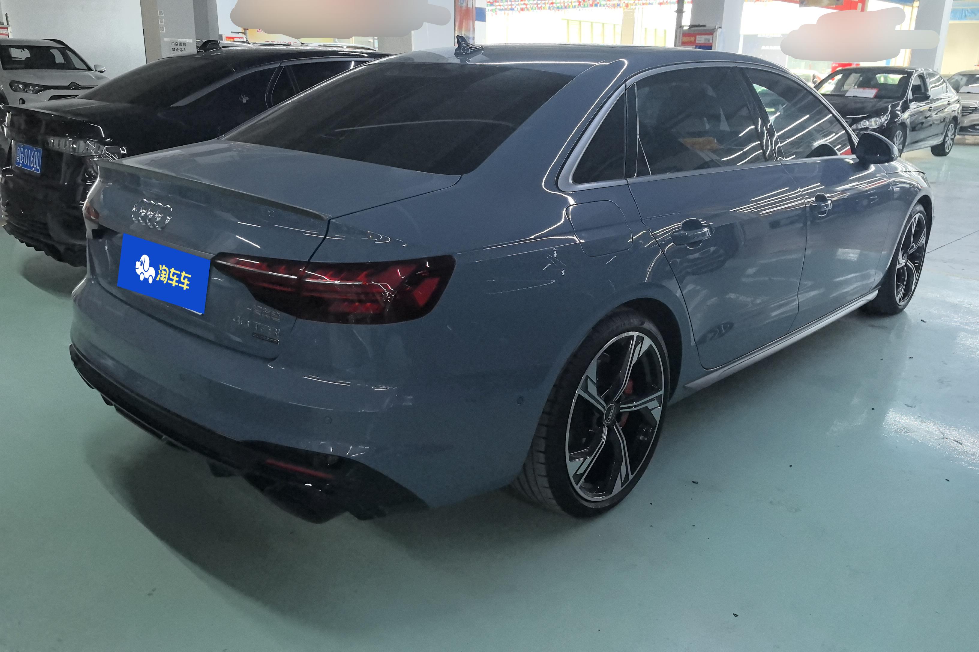 奥迪A4L 2022款 2.0T 自动 quattro-RS套件燃速型 (国Ⅵ) 