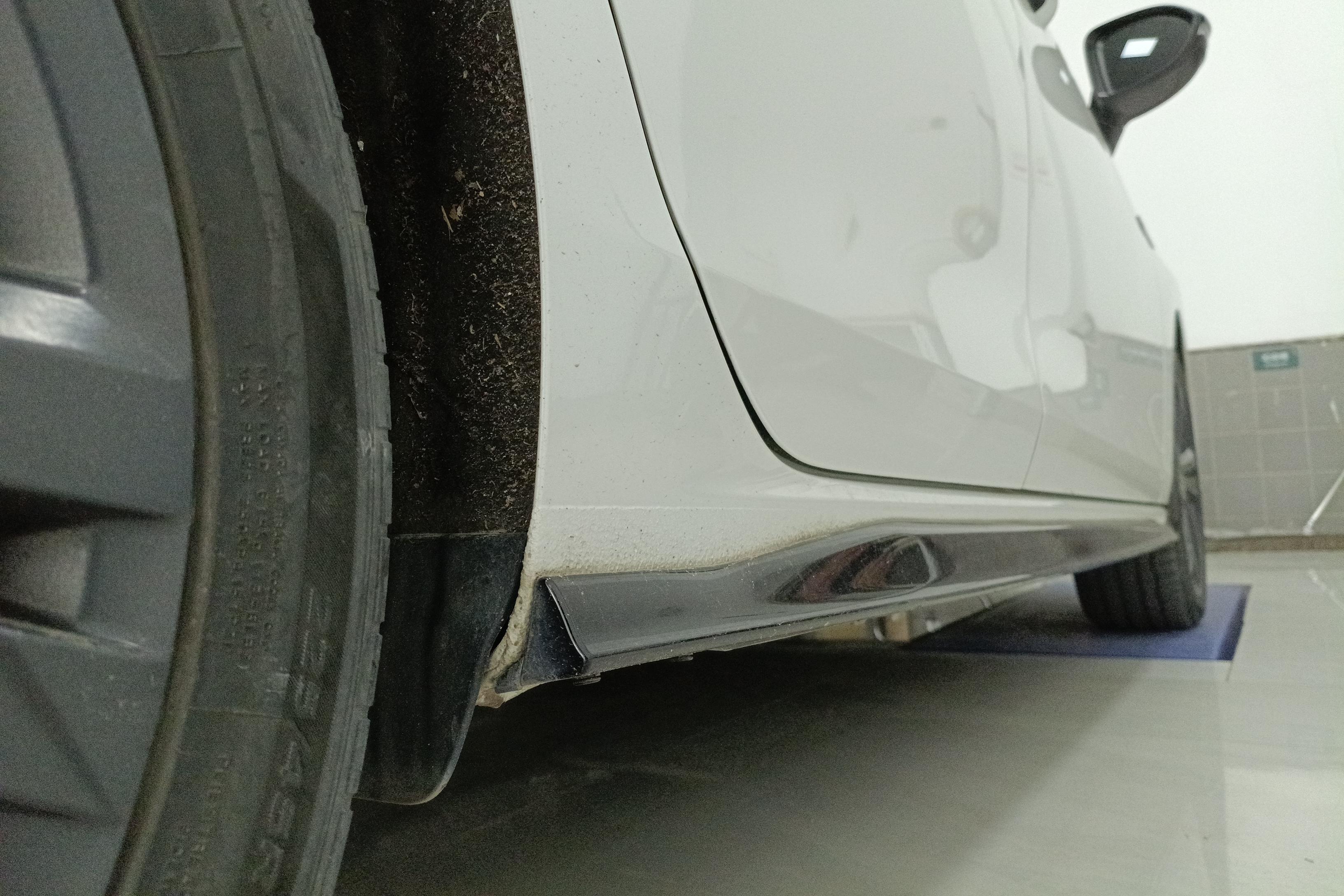 【柳州二手大众高尔夫】大众高尔夫 2023款 1.4T 自动 汽油 280TSI-R-Line-Lite