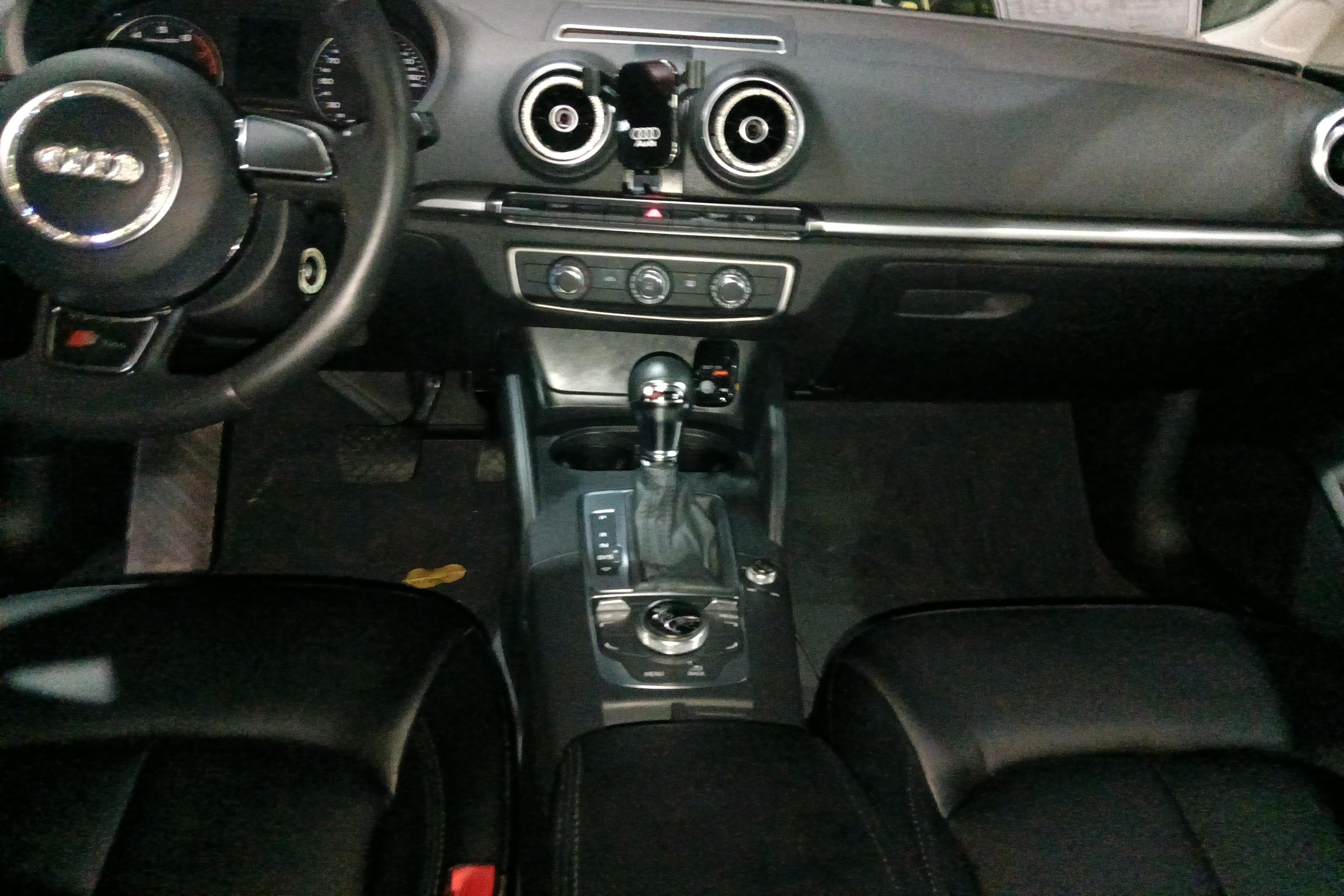 奥迪A3 35TFSI 2016款 1.4T 自动 汽油 进取型Sportback (国Ⅴ) 