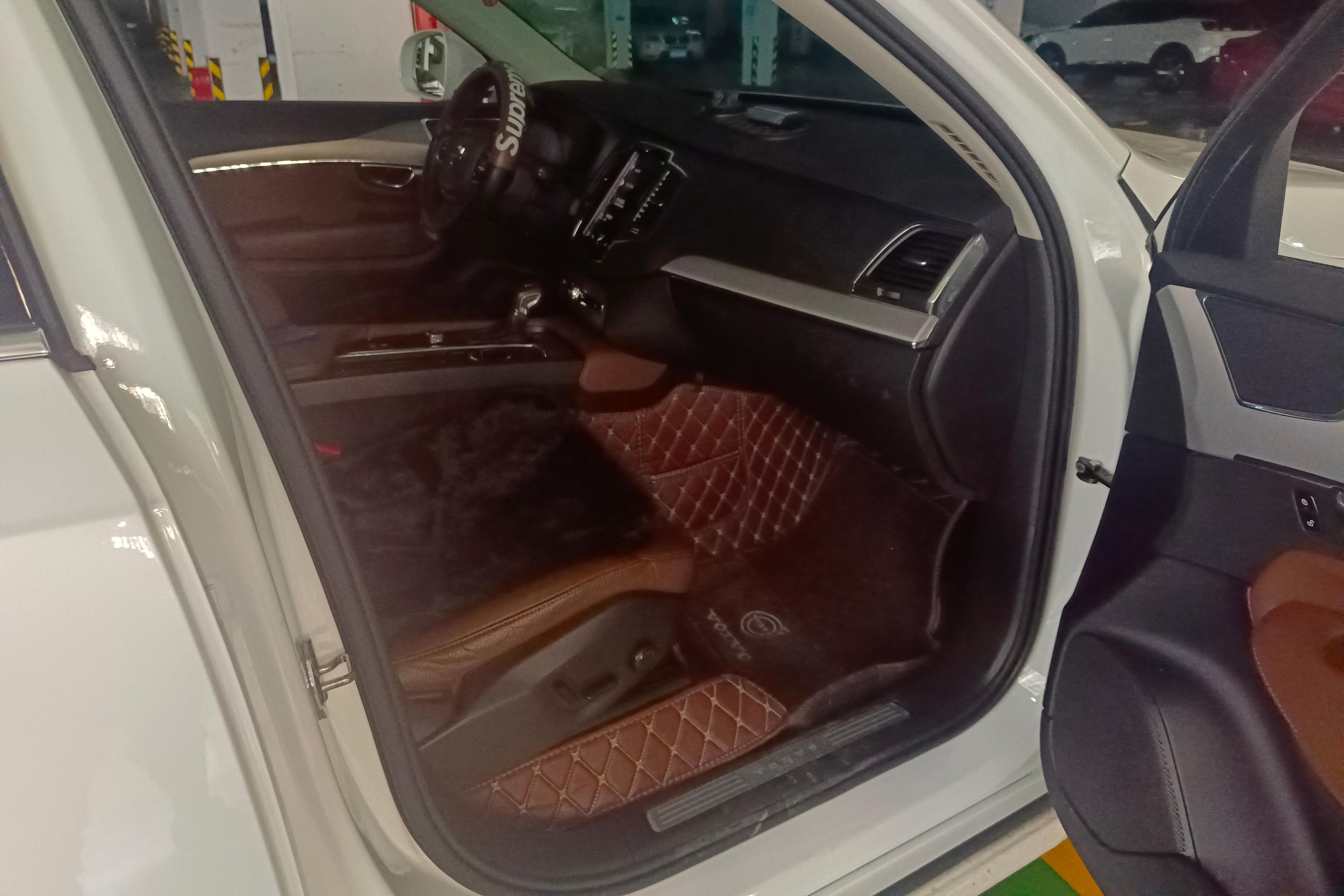 沃尔沃XC90 T5 [进口] 2020款 2.0T 自动 四驱 汽油 智行豪华版 