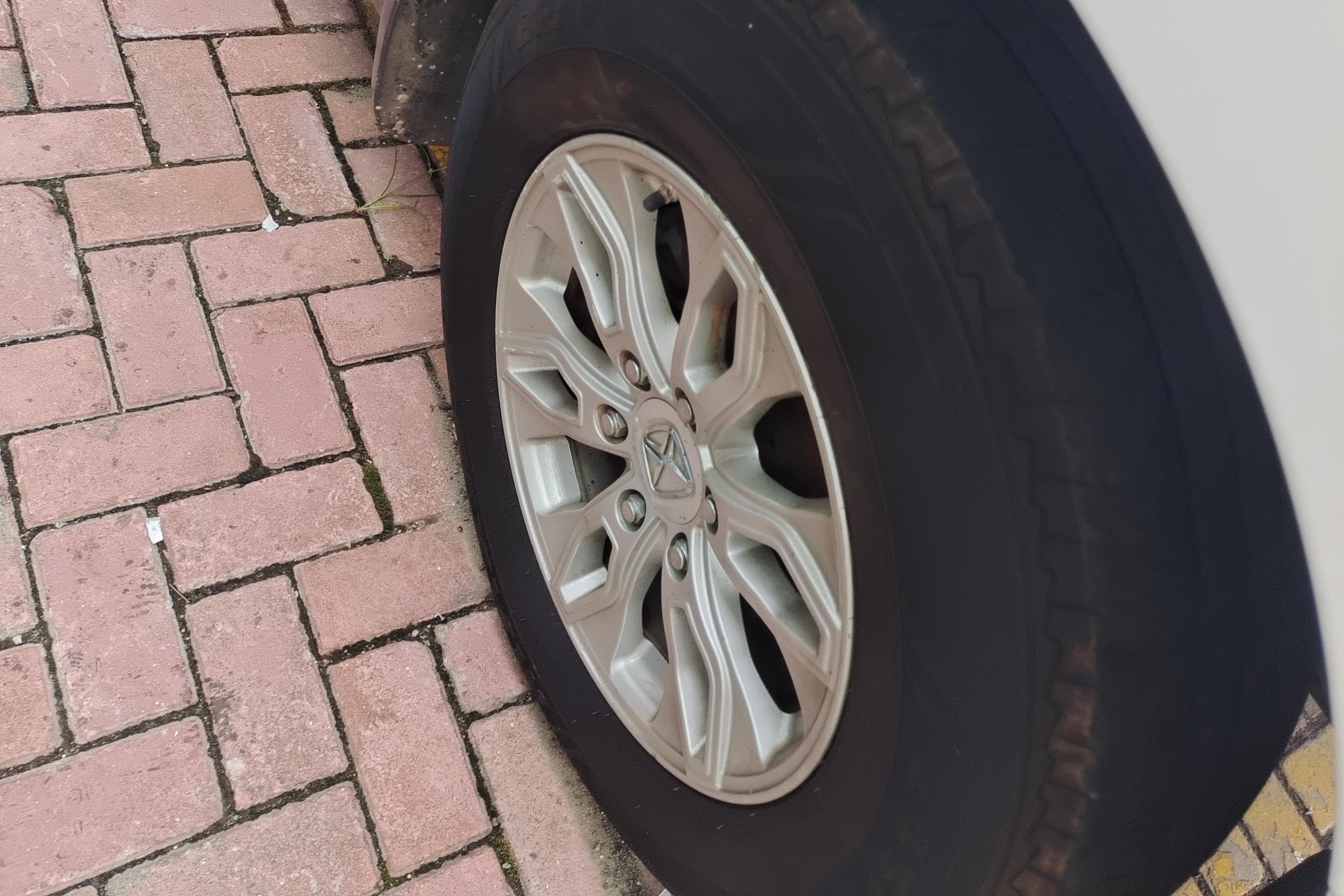 江铃驭胜 S350 2017款 2.0T 自动 后驱 豪华天窗版 (国Ⅴ) 