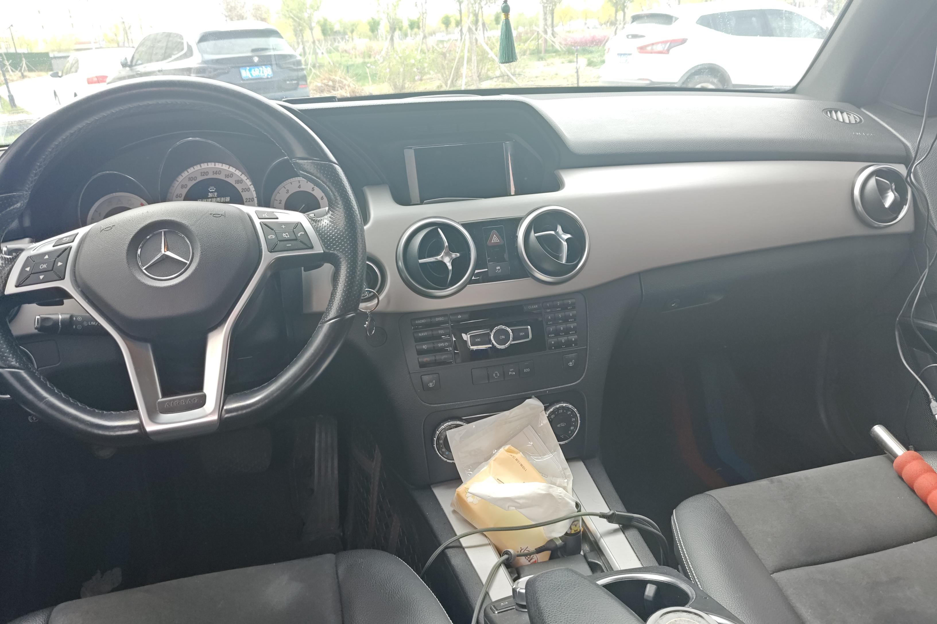 奔驰GLK GLK260 2015款 2.0T 自动 汽油 时尚型极致版 (国Ⅴ) 