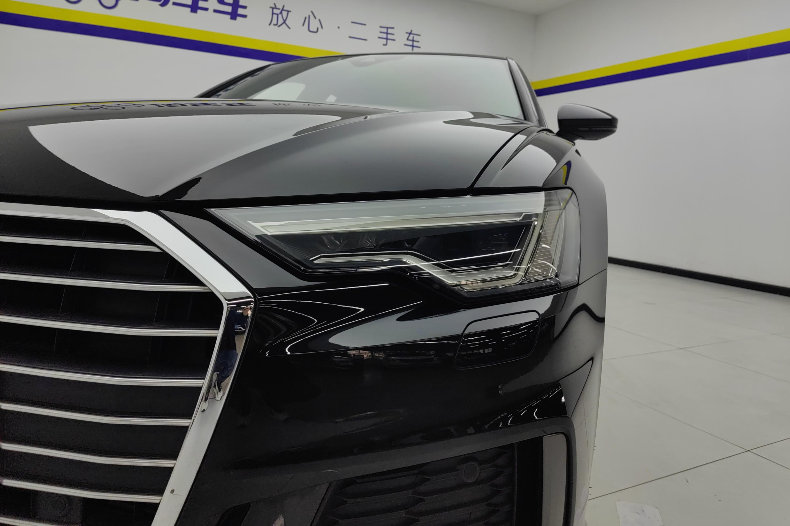 奥迪A6L 40TFSI 2019款 2.0T 自动 豪华动感型 (国Ⅵ) 