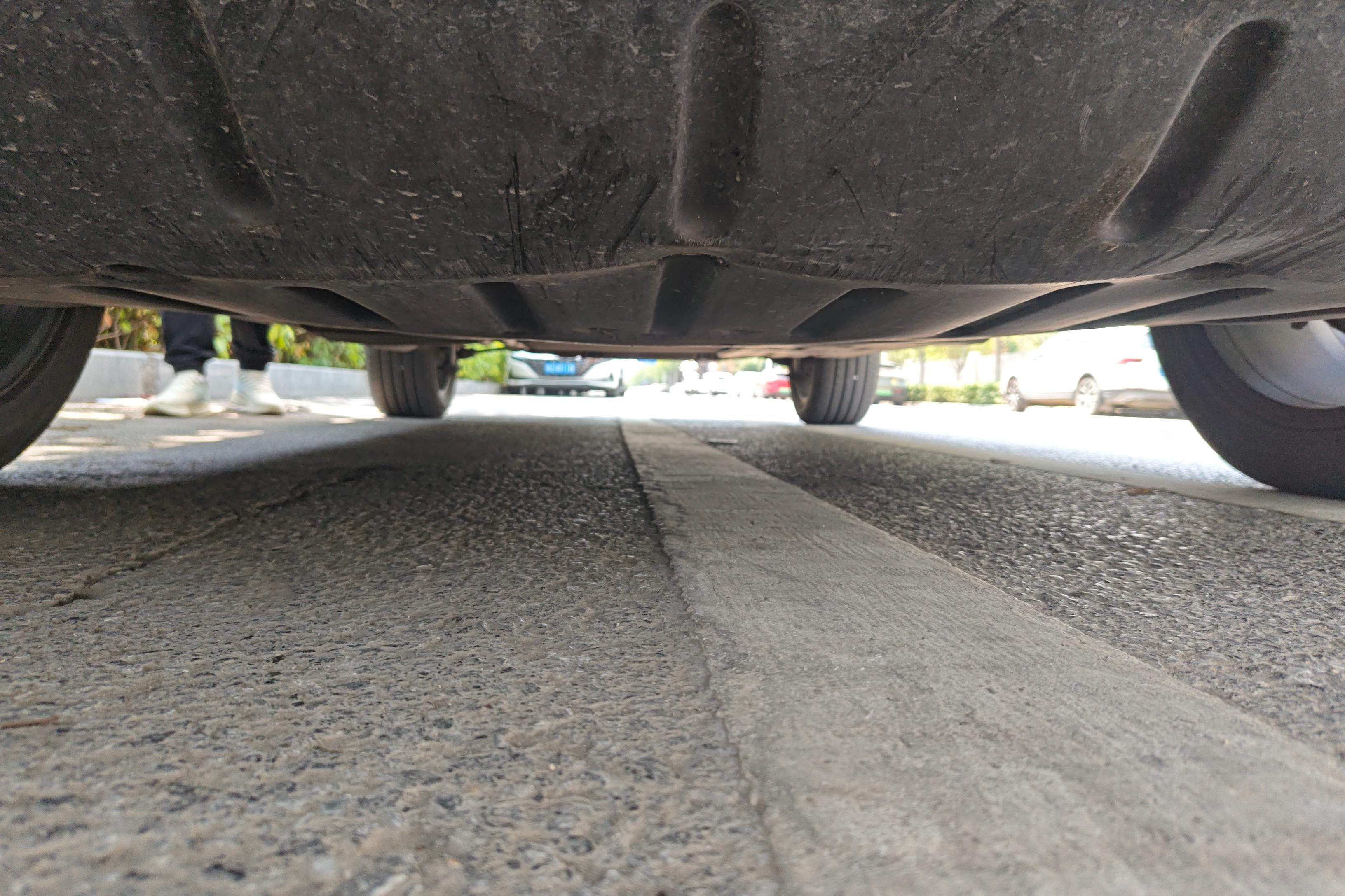 比亚迪宋PLUS PHEV 2021款 1.5L 自动 尊荣型 (国Ⅵ) 