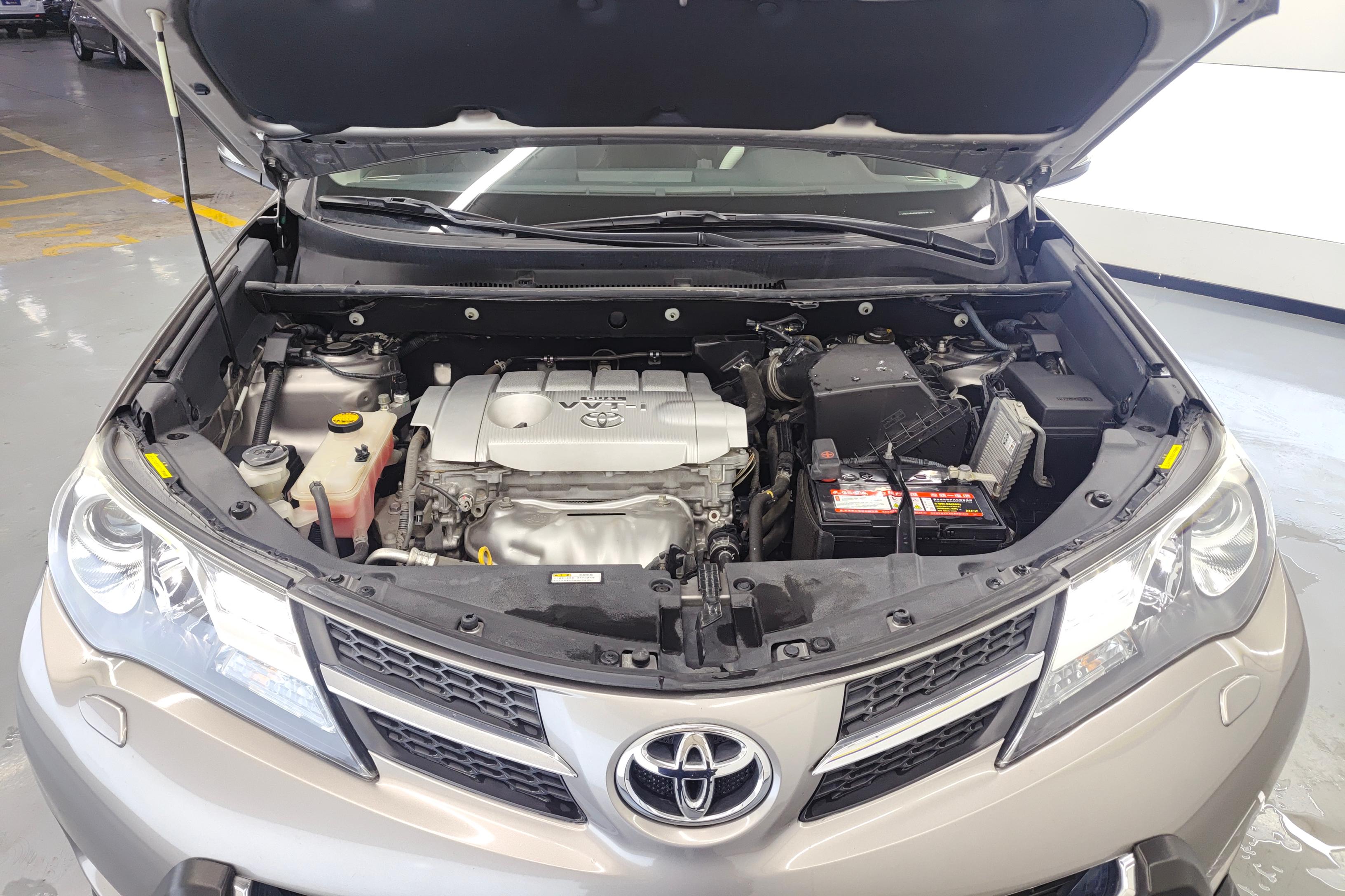 丰田RAV4 2015款 2.5L 自动 四驱 精英版 (国Ⅴ) 