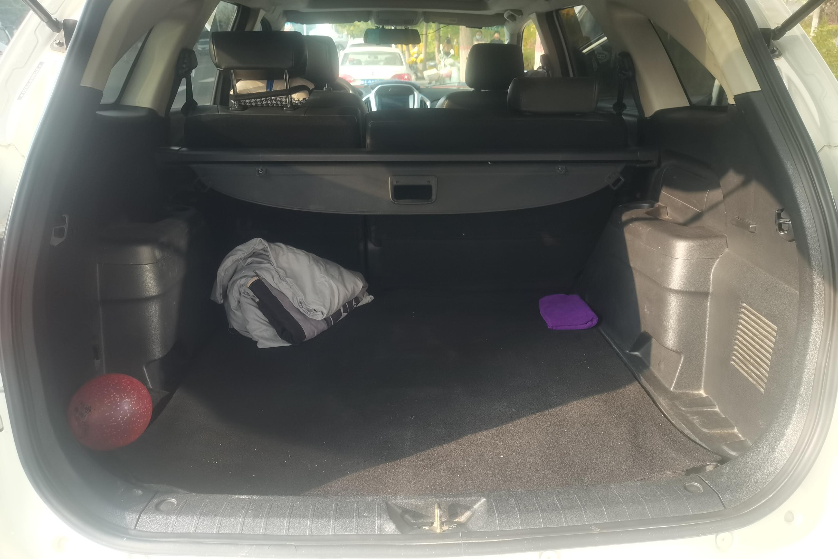 江铃驭胜 S350 2013款 2.4T 自动 后驱 豪华版 (国Ⅳ) 