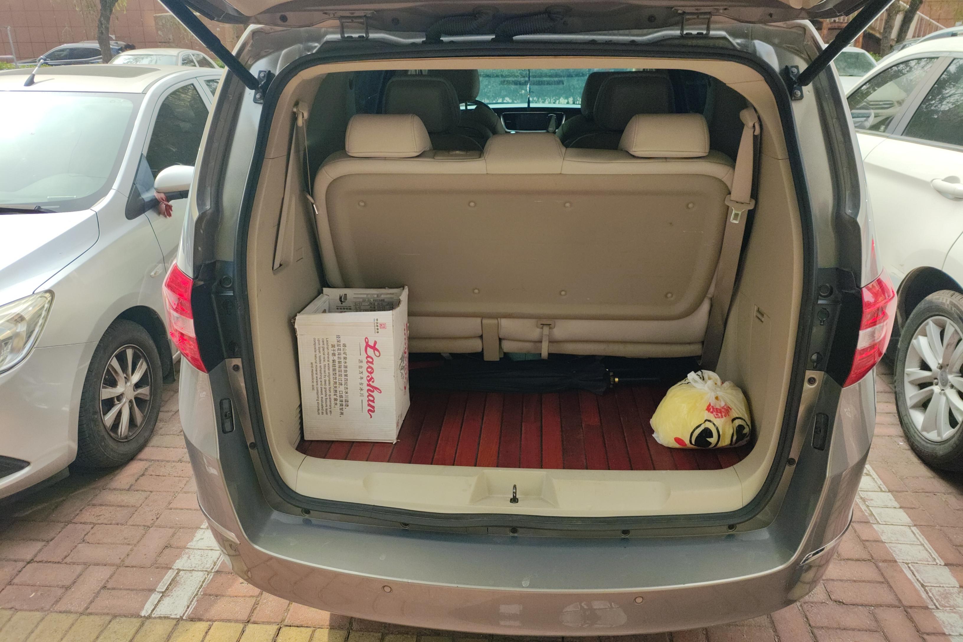 别克GL8 2018款 2.0T 自动 前驱 7座 28T舒适型 (国Ⅵ) 