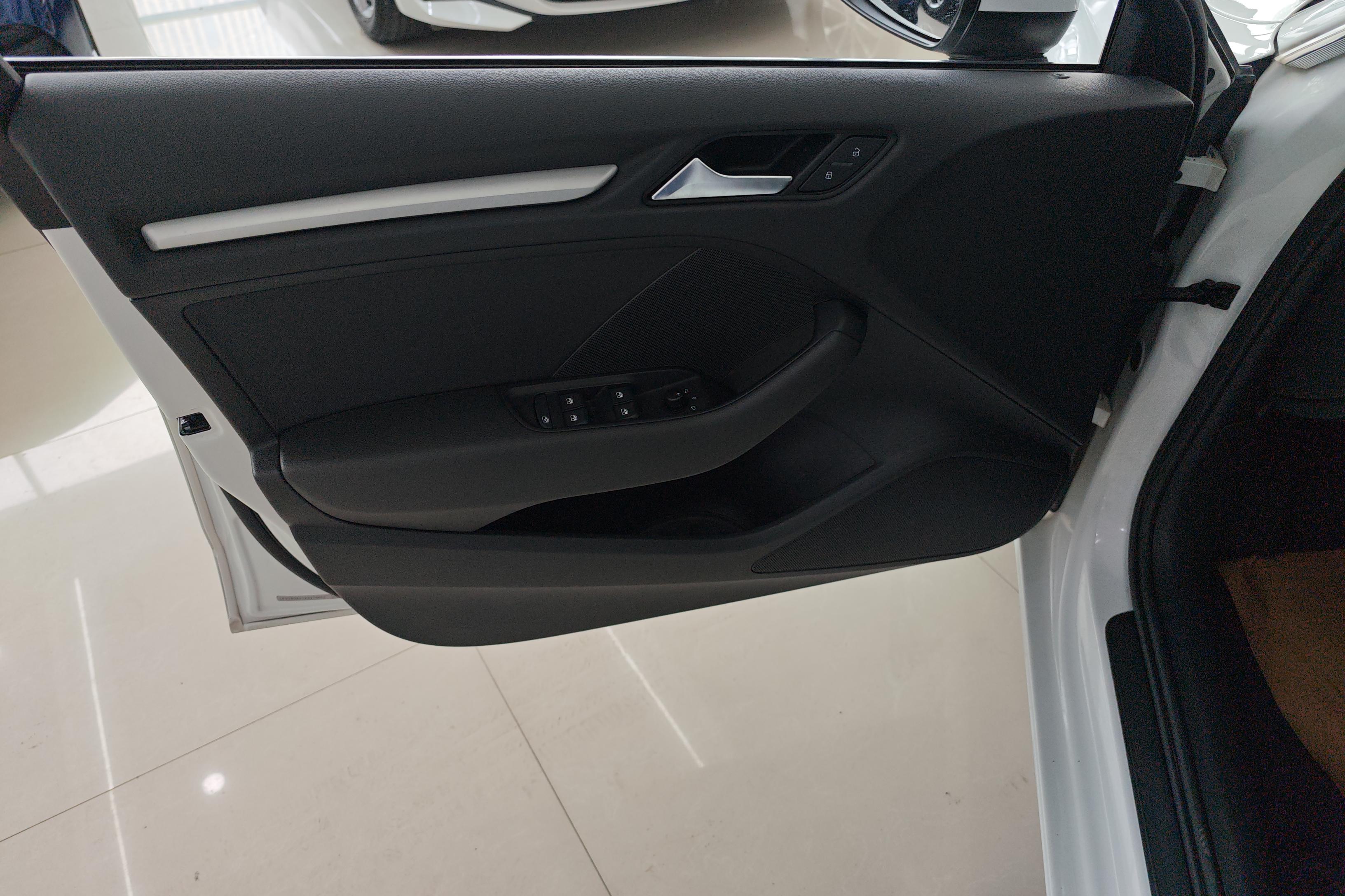 奥迪A3 35TFSI 2019款 1.4T 自动 汽油 进取型Sportback (国Ⅵ) 