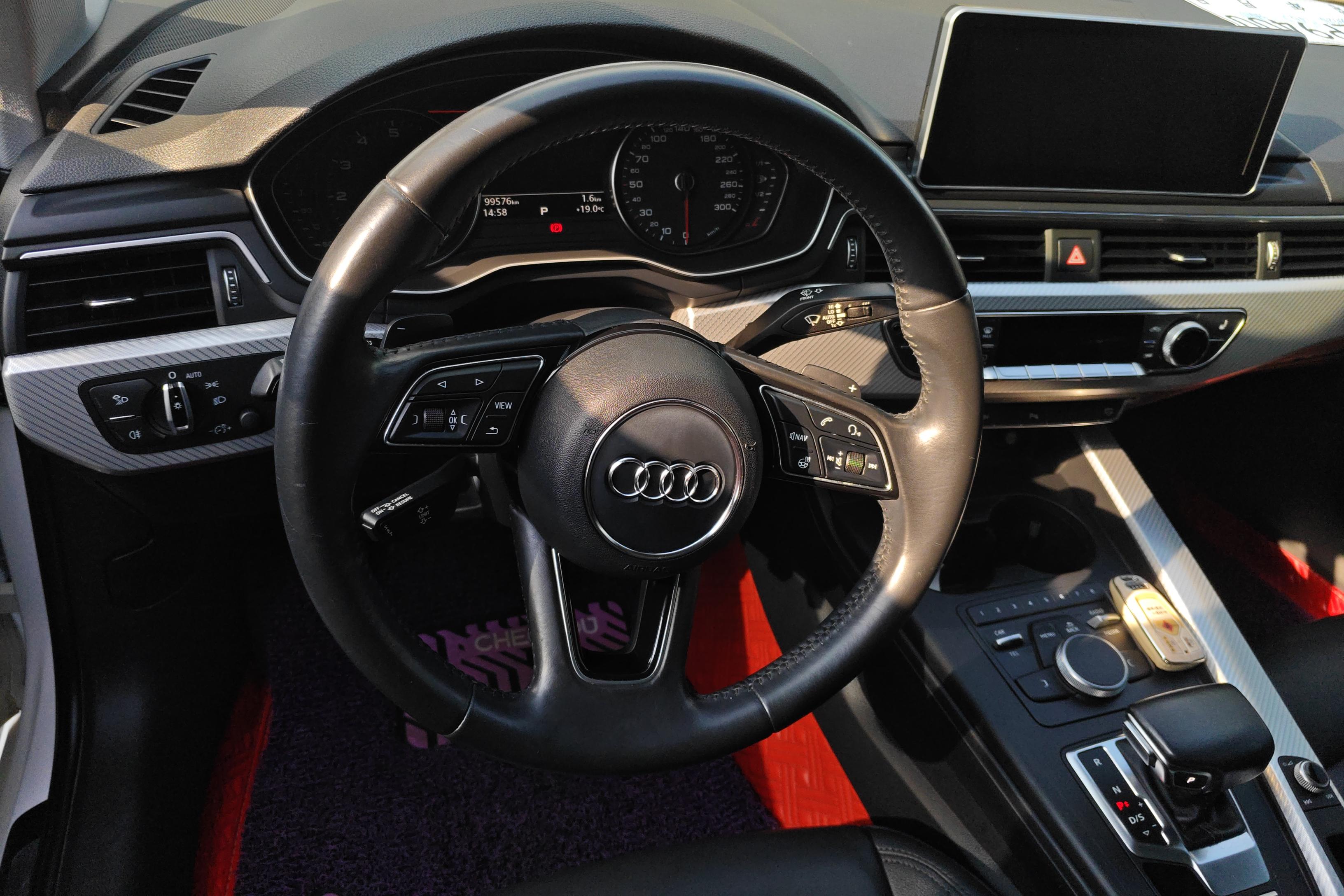 奥迪A4L 2017款 2.0T 自动 时尚型 (国Ⅴ) 