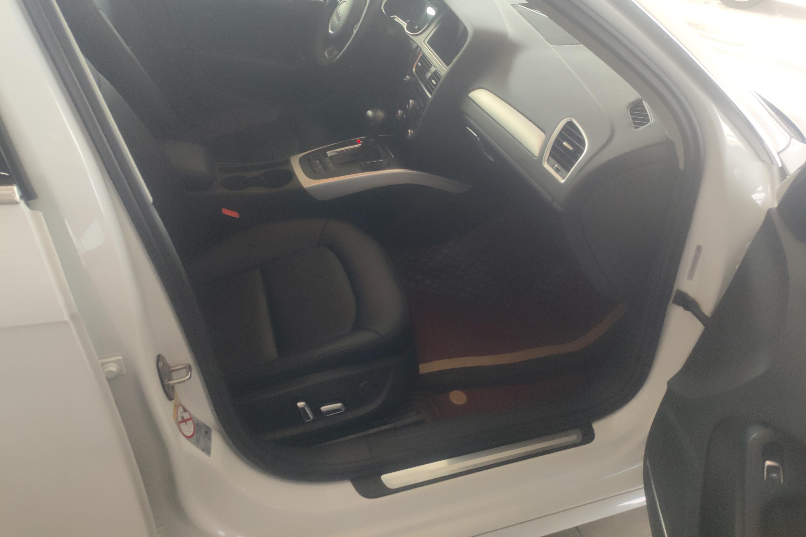 奥迪A4L 35TFSI 2015款 2.0T 自动 前驱 标准型 (国Ⅳ) 