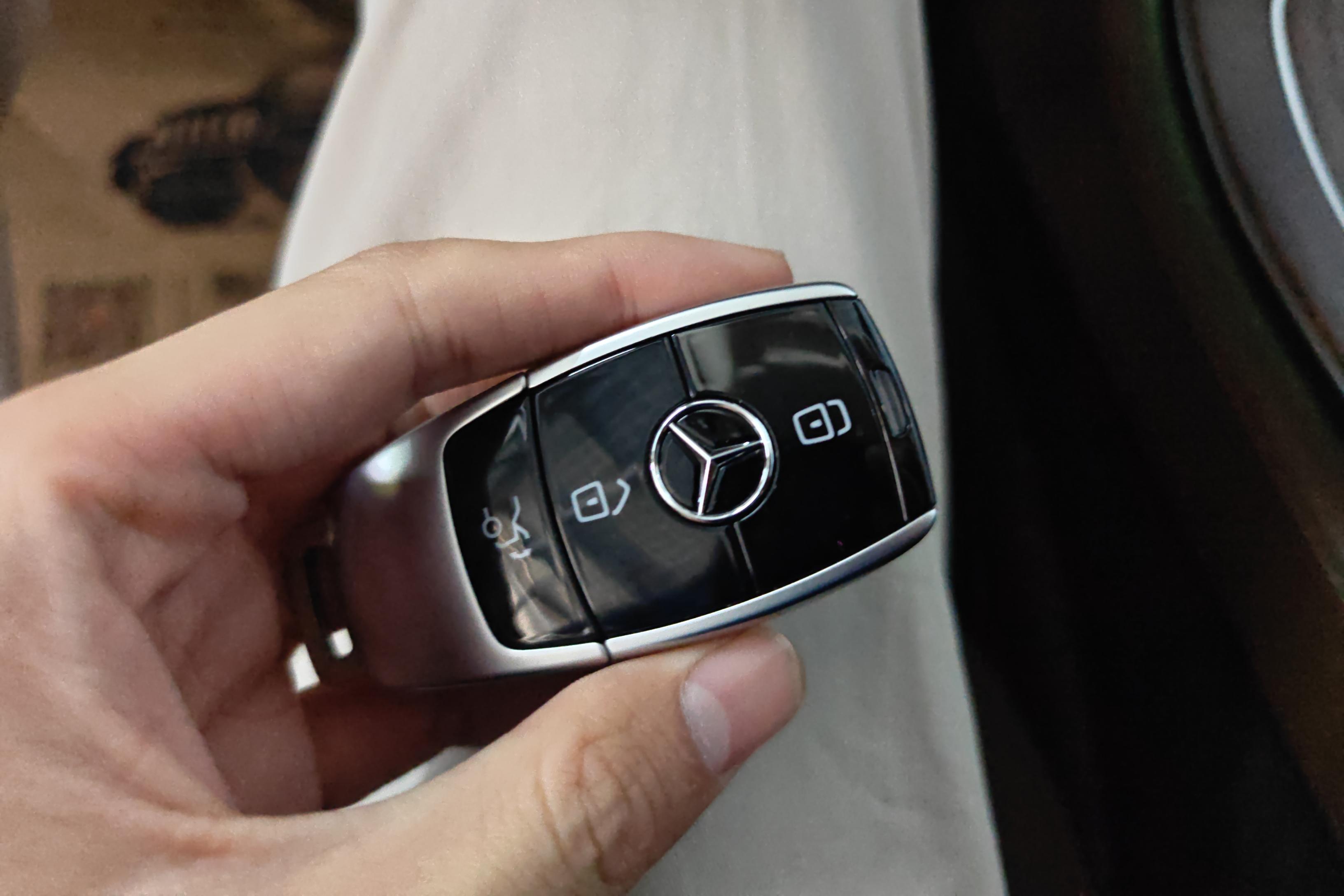 奔驰E级 E300L 2019款 2.0T 自动 汽油 运动时尚型 (国Ⅴ) 