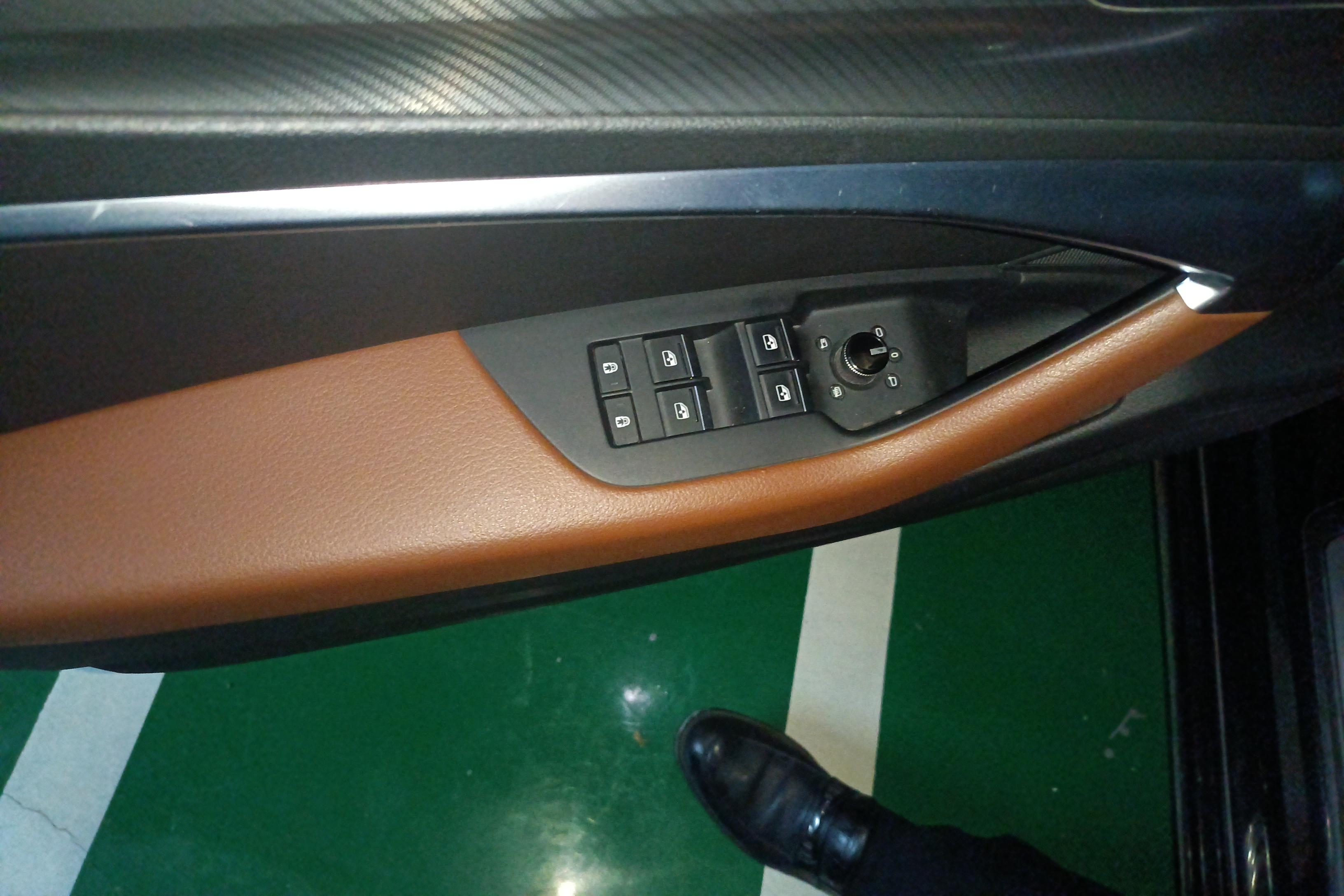 奥迪A6L 45TFSI 2020款 2.0T 自动 臻选致雅型 (国Ⅵ) 