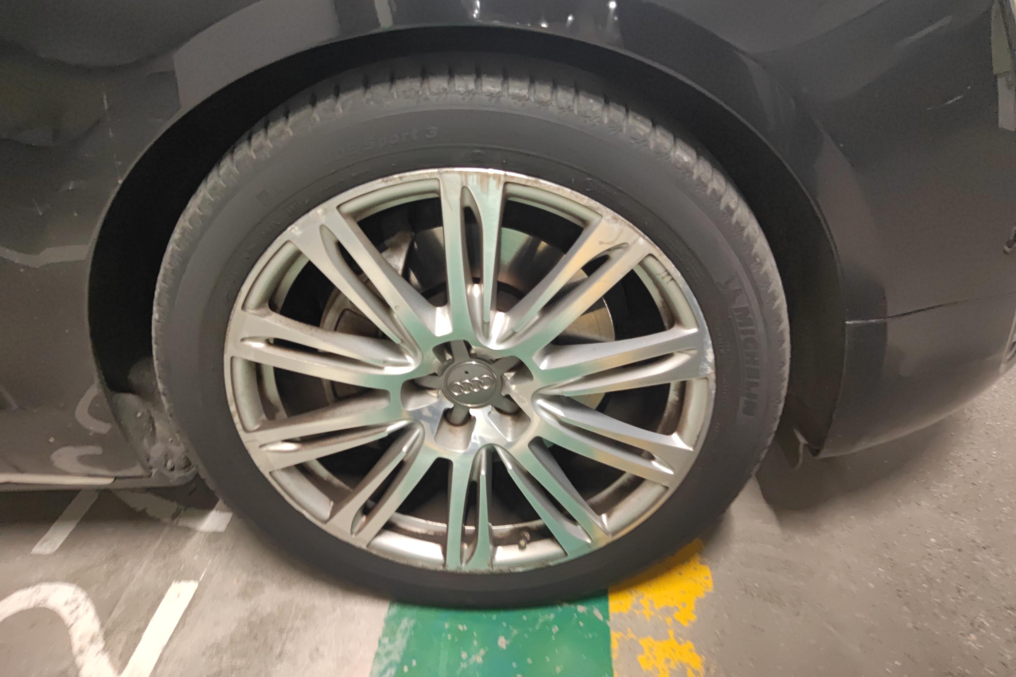 奥迪A8L [进口] 2011款 3.0T 自动 汽油 豪华型 
