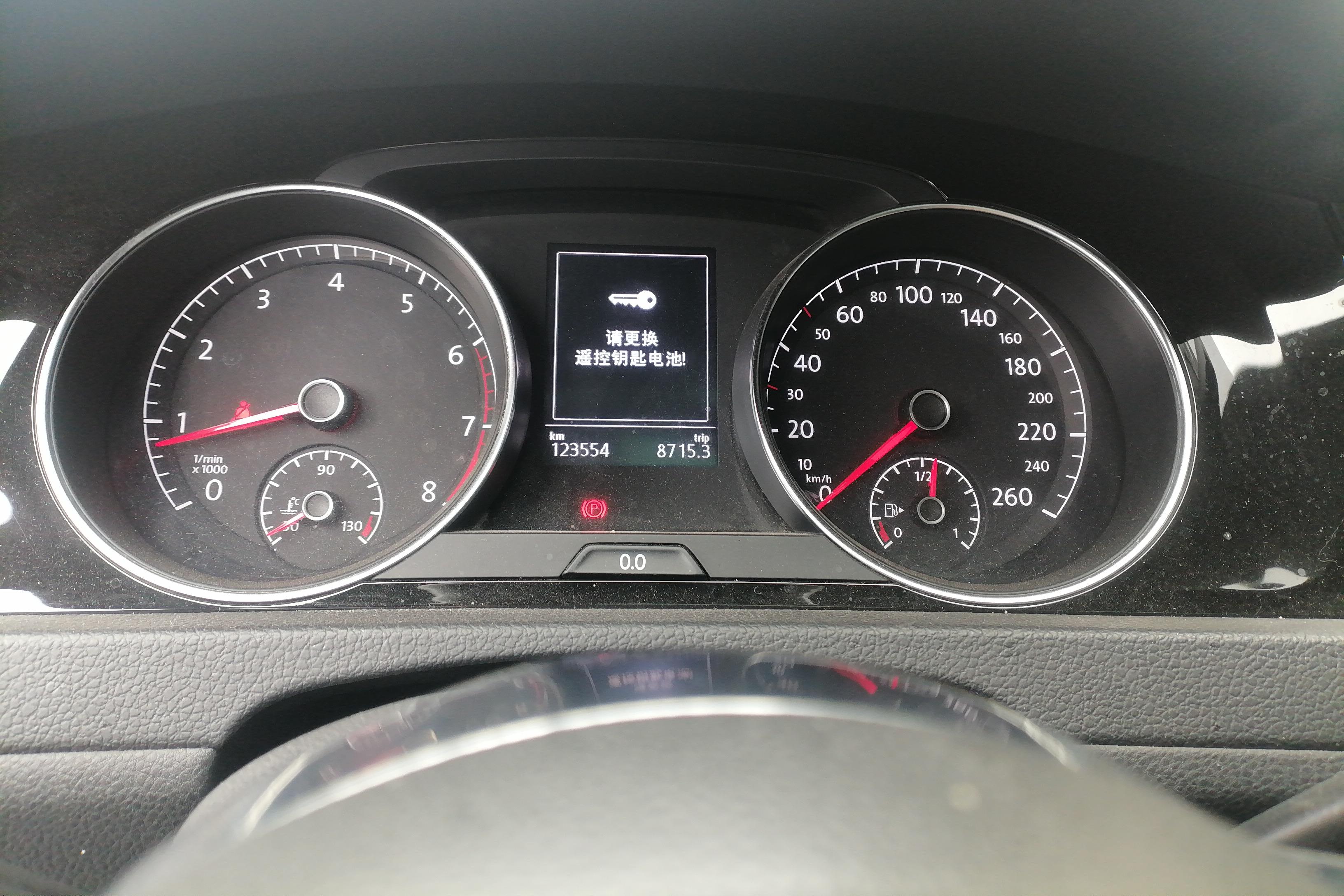 大众高尔夫 2016款 1.4T 自动 汽油 R-Line (国Ⅴ) 
