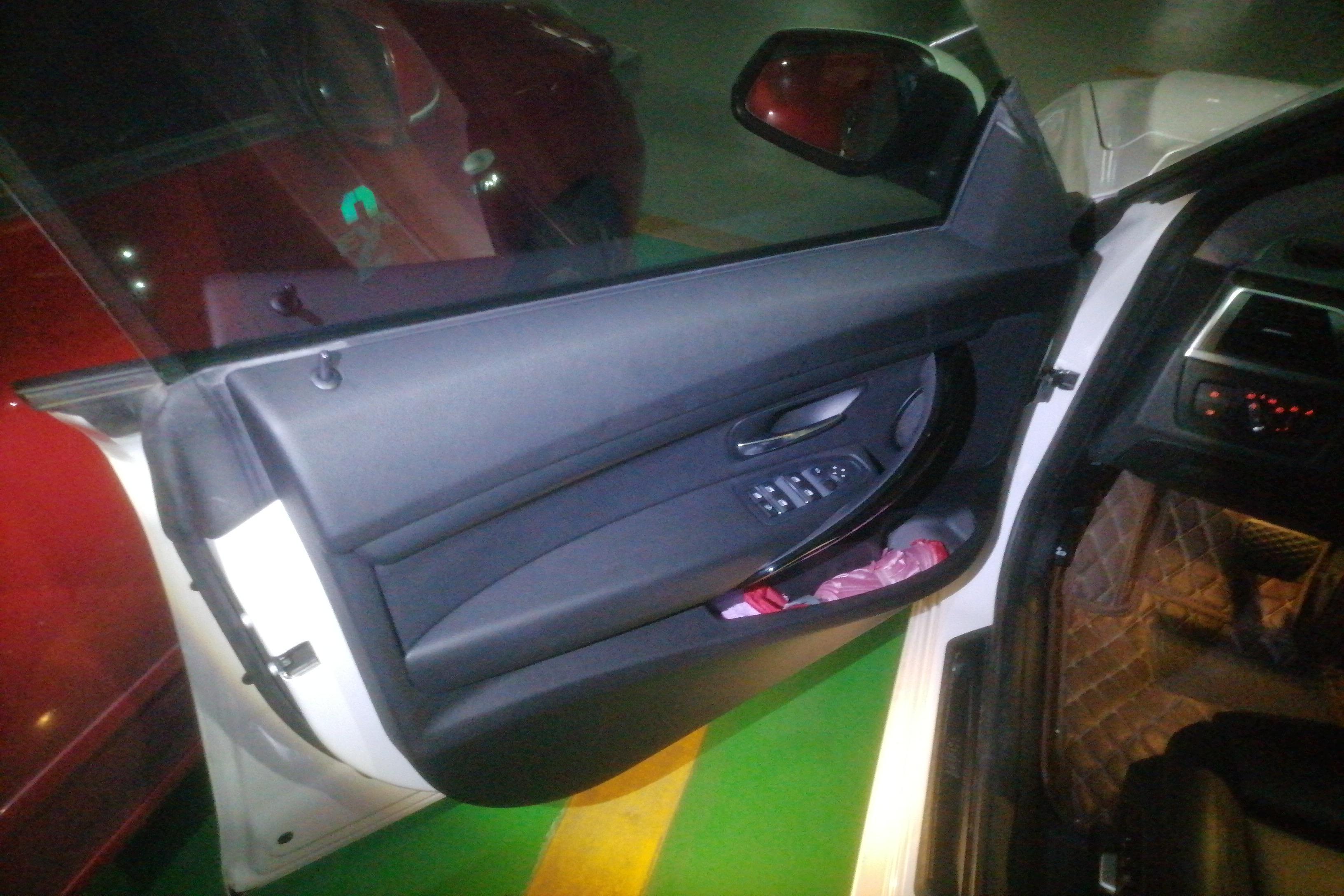 宝马3系GT 320i [进口] 2019款 2.0T 自动 汽油 时尚型 