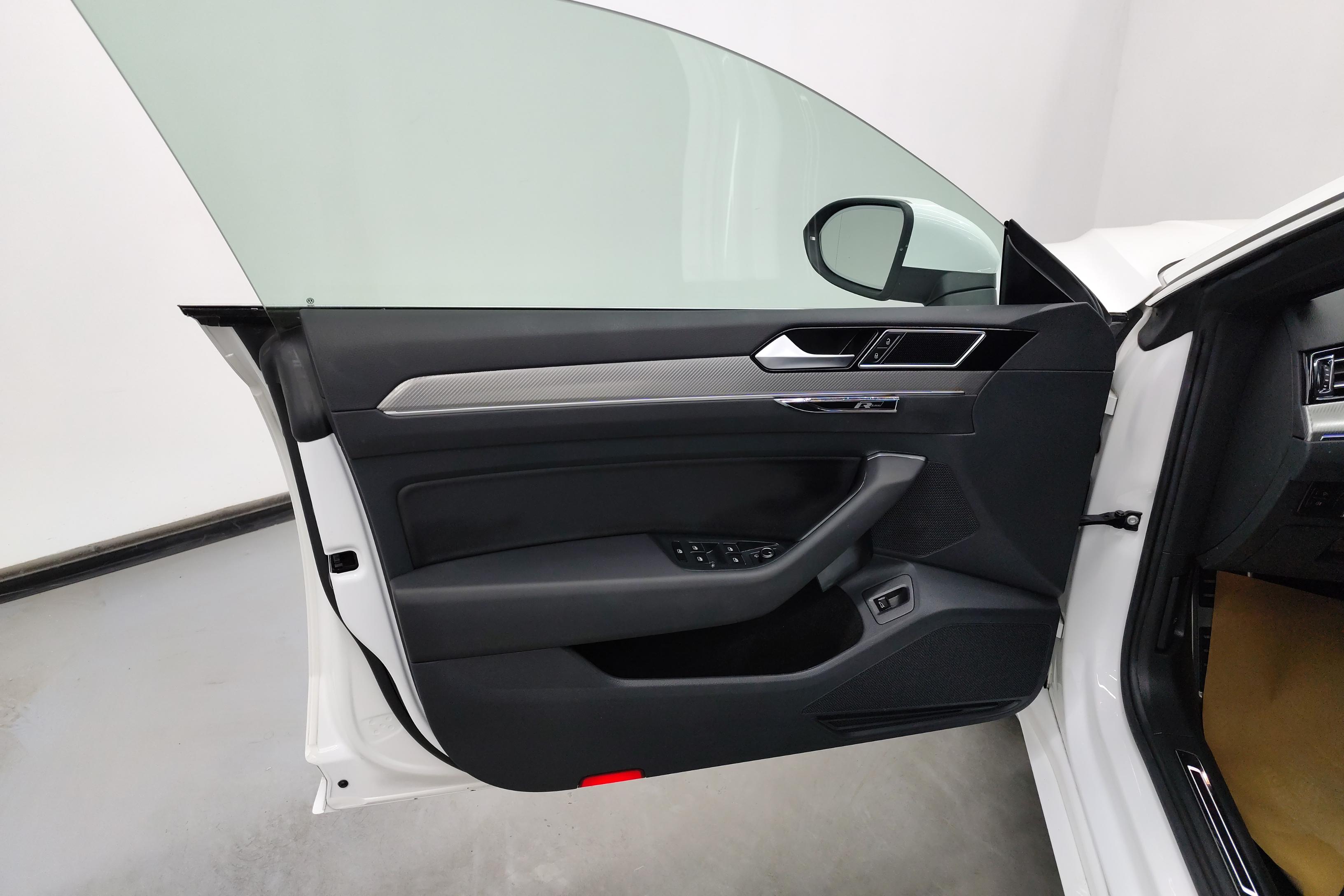 大众CC 2019款 2.0T 自动 魅颜版 (国Ⅴ) 