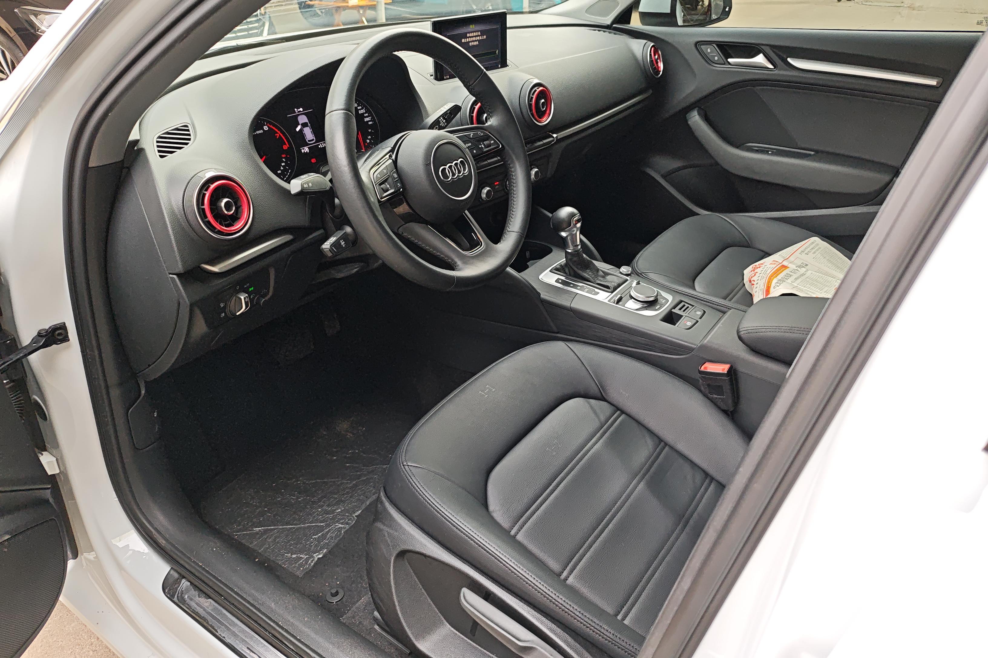 奥迪A3 35TFSI 2020款 1.4T 自动 汽油 进取型Sportback (国Ⅵ) 