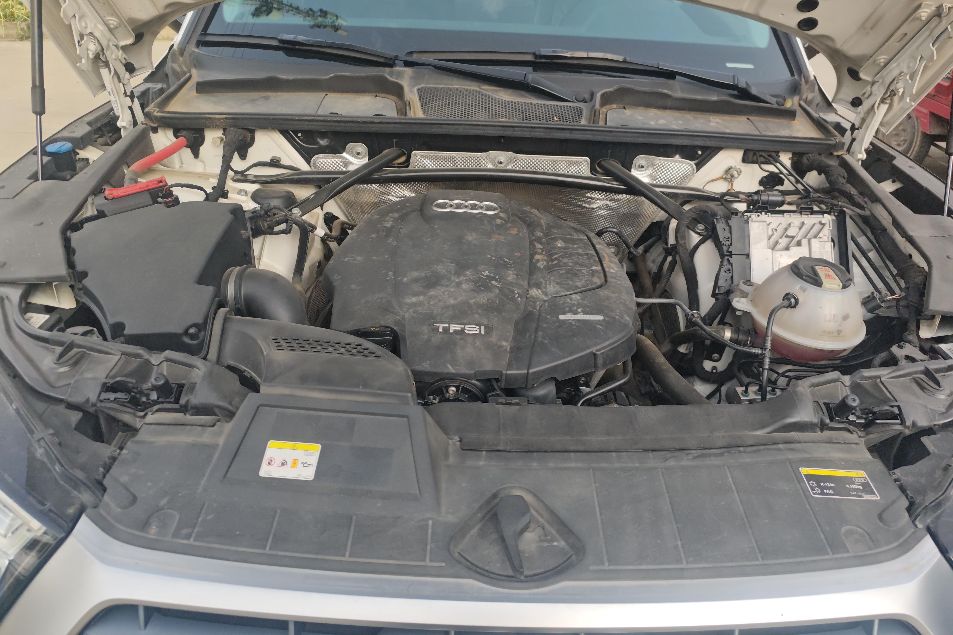 奥迪Q5L 40TFSI 2020款 2.0T 自动 荣享时尚型 (国Ⅵ) 