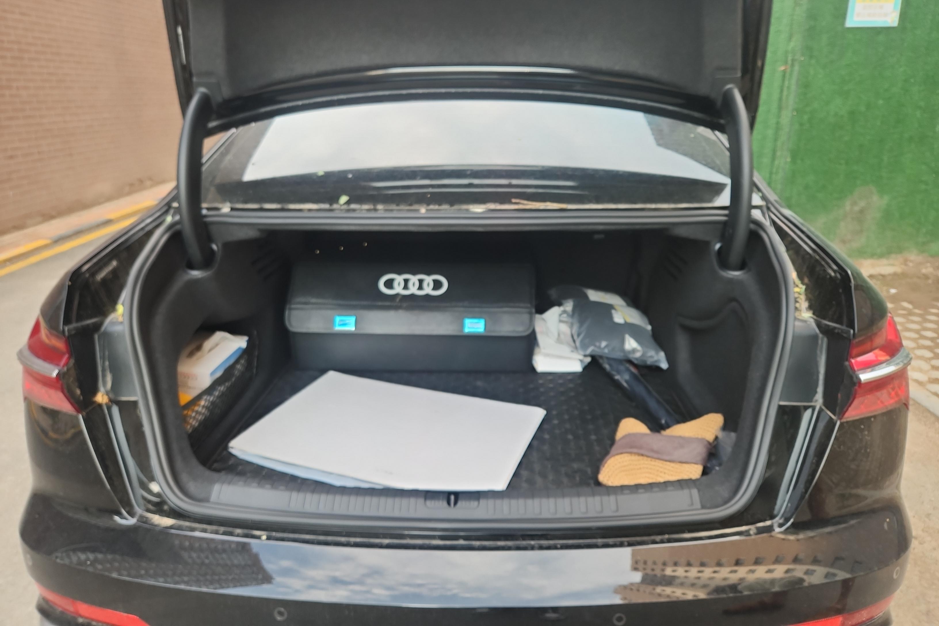 奥迪A6L 40TFSI 2023款 2.0T 自动 前驱 豪华动感型 (国Ⅵ) 