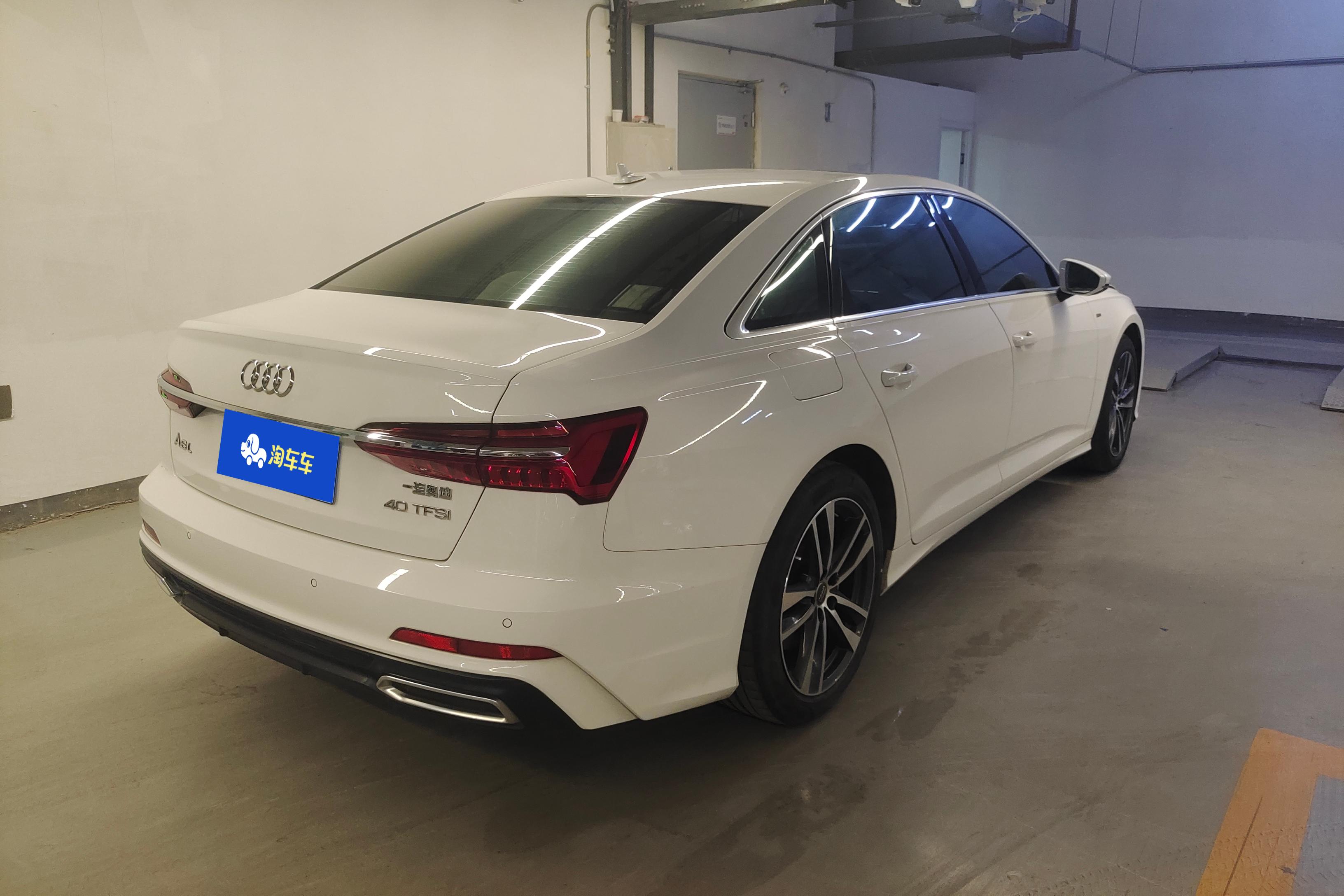 奥迪A6L 40TFSI 2020款 2.0T 自动 豪华动感型 (国Ⅵ) 