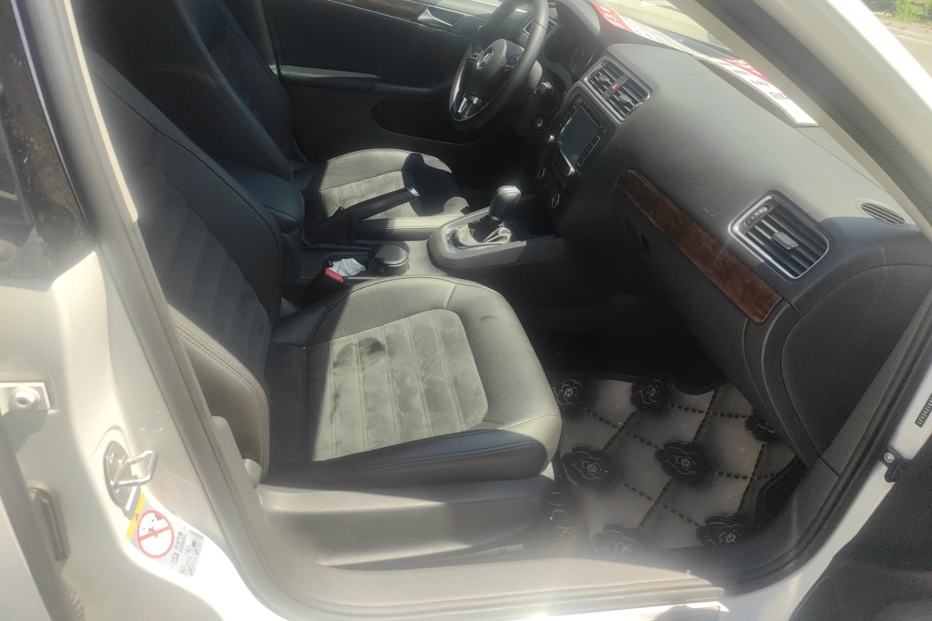 大众速腾 2014款 1.8T 自动 旗舰型 (国Ⅳ) 