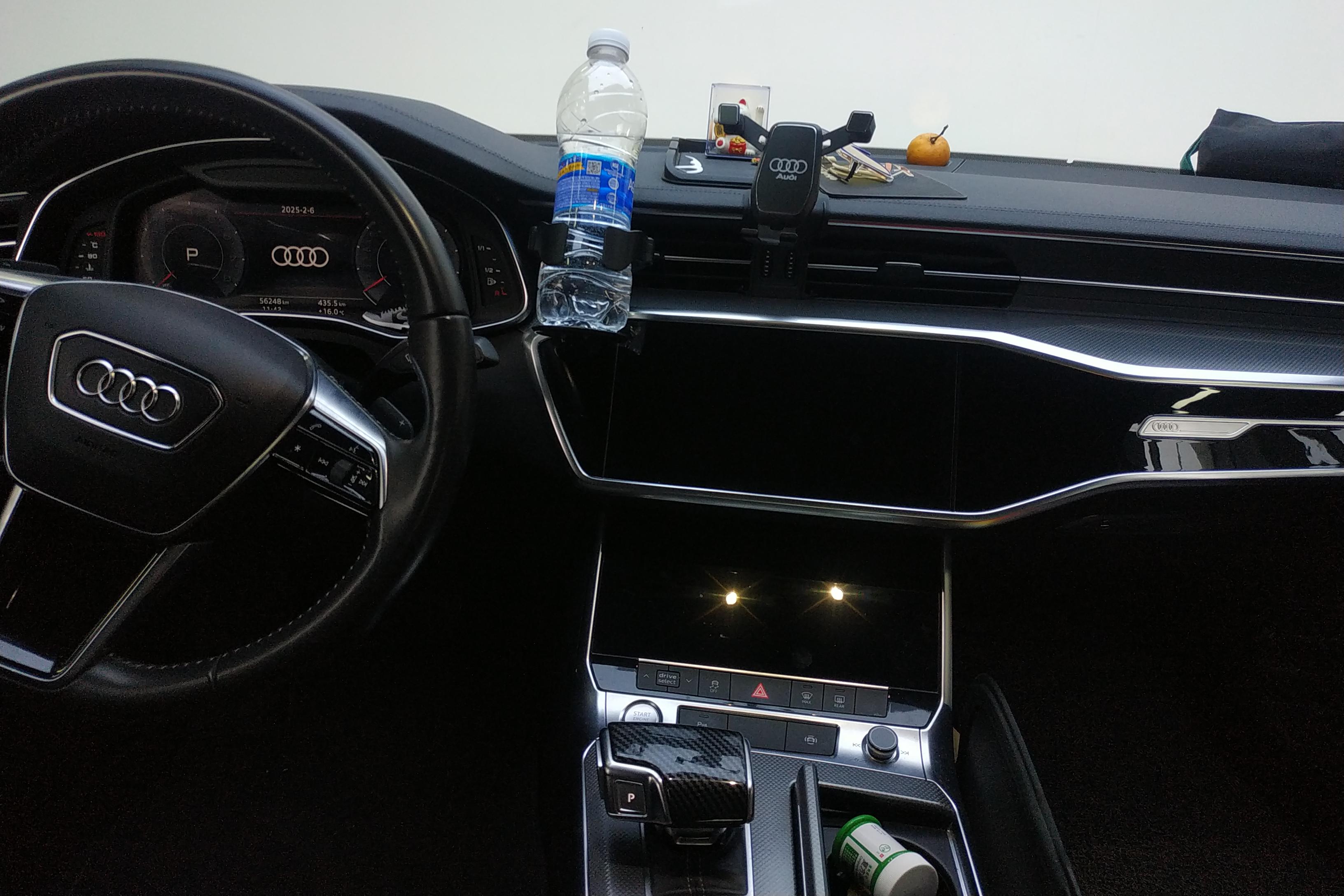 奥迪A6L 40TFSI 2019款 2.0T 自动 豪华动感型 (国Ⅵ) 