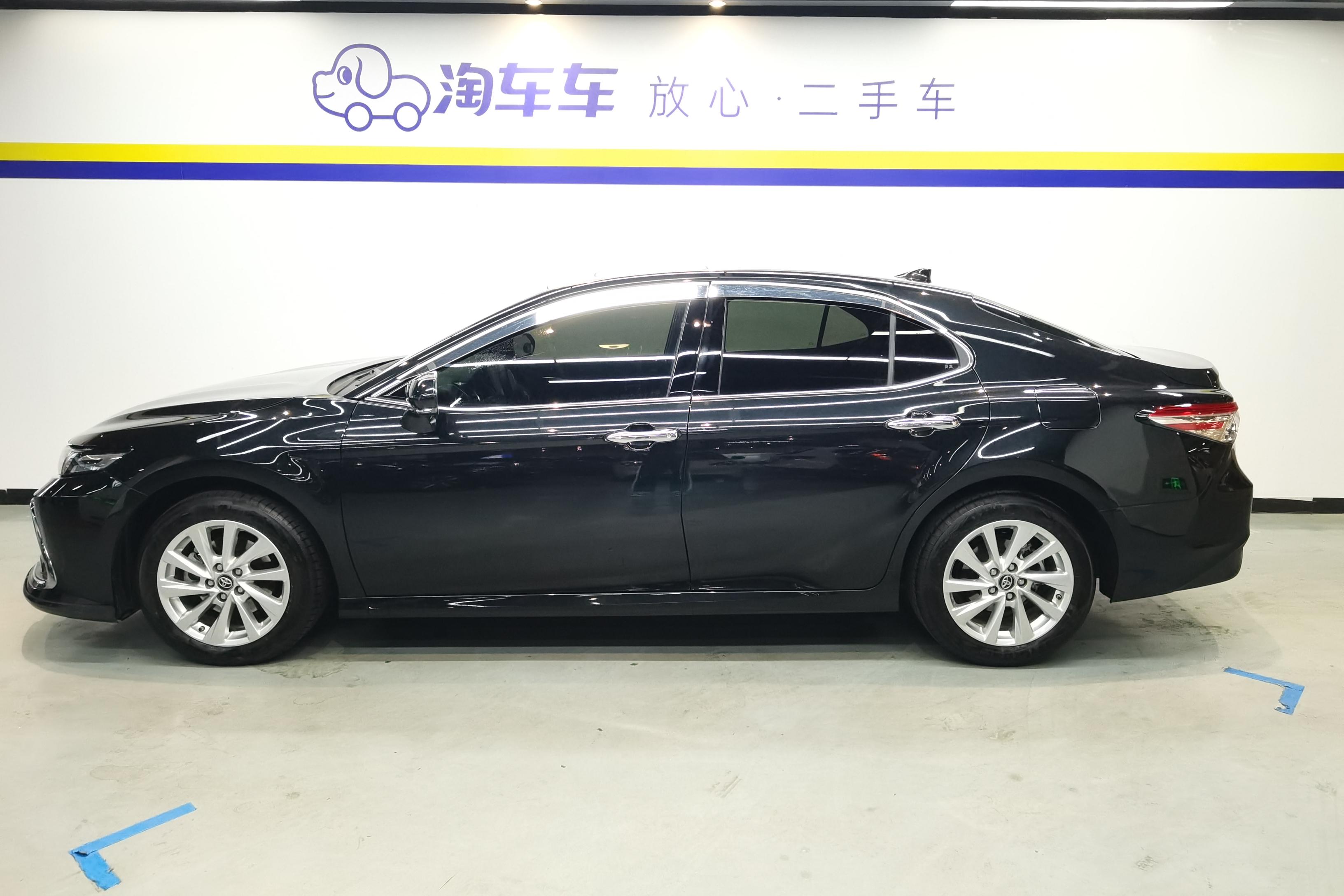 丰田凯美瑞 2021款 2.0L 自动 豪华版 (国Ⅵ) 