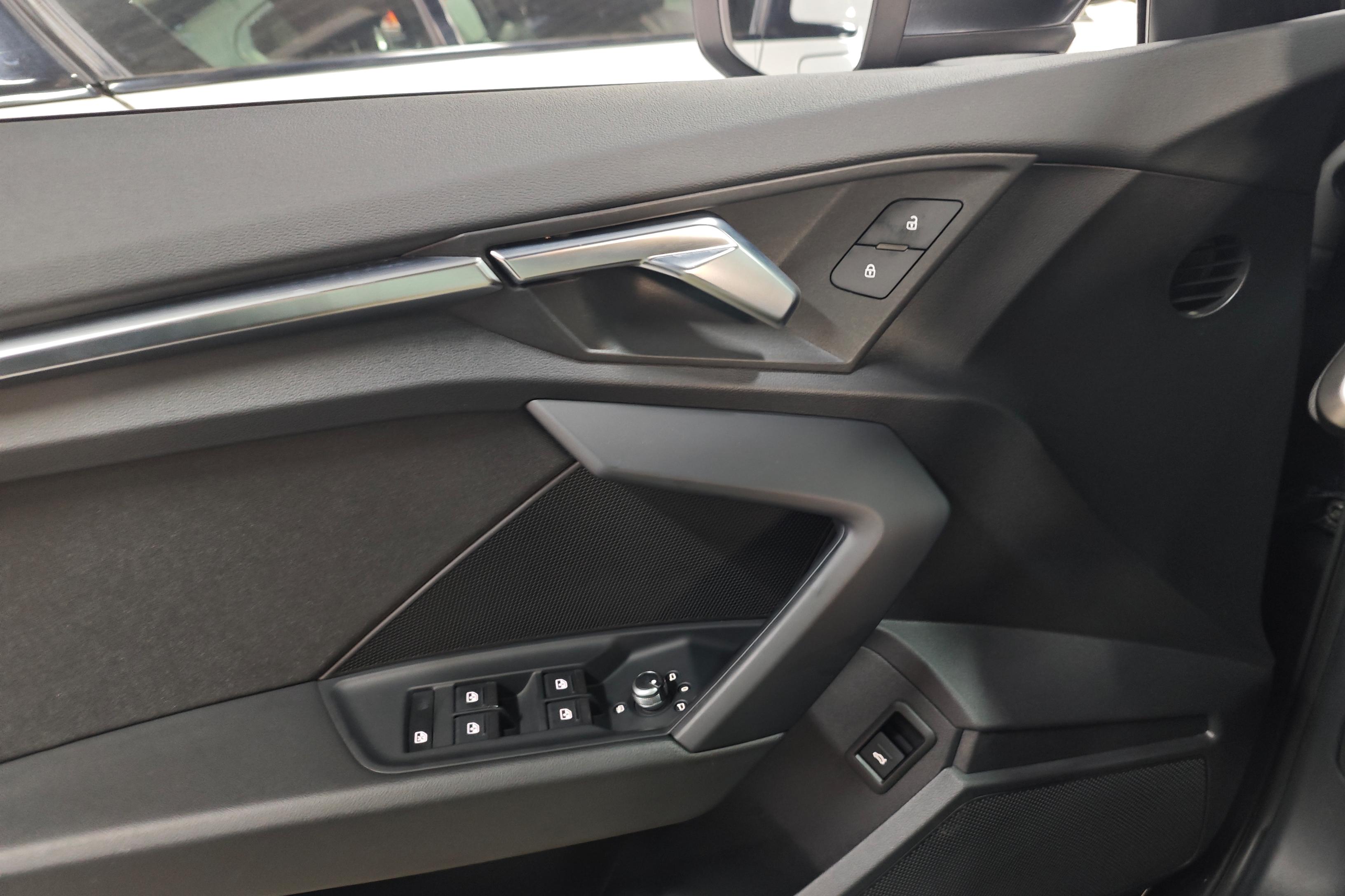 奥迪A3 L35TFSI 2021款 1.4T 自动 Limousline进取致雅型 (国Ⅵ) 
