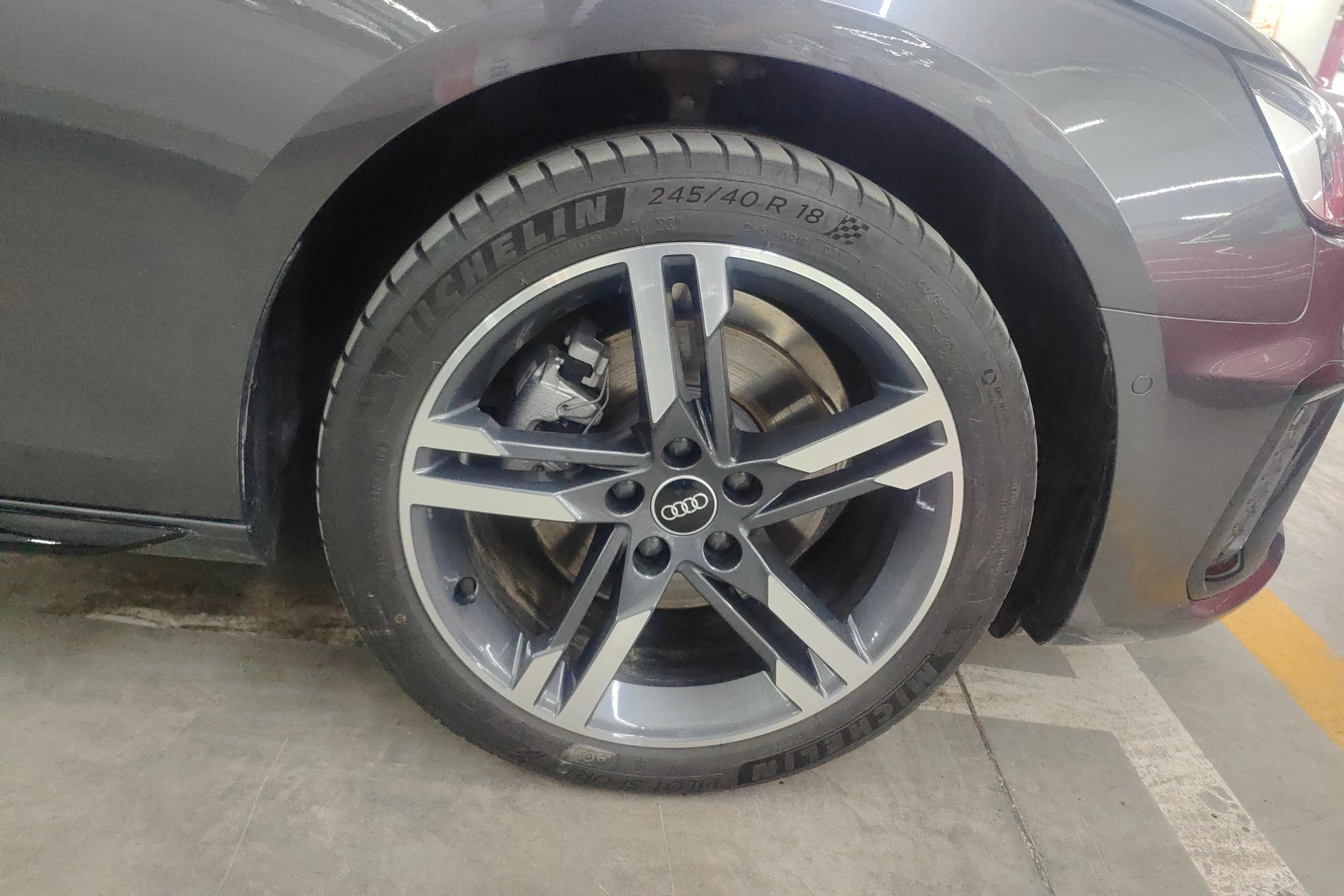 奥迪A4L 40TFSI 2022款 2.0T 自动 前驱 豪华动感型 (国Ⅵ) 