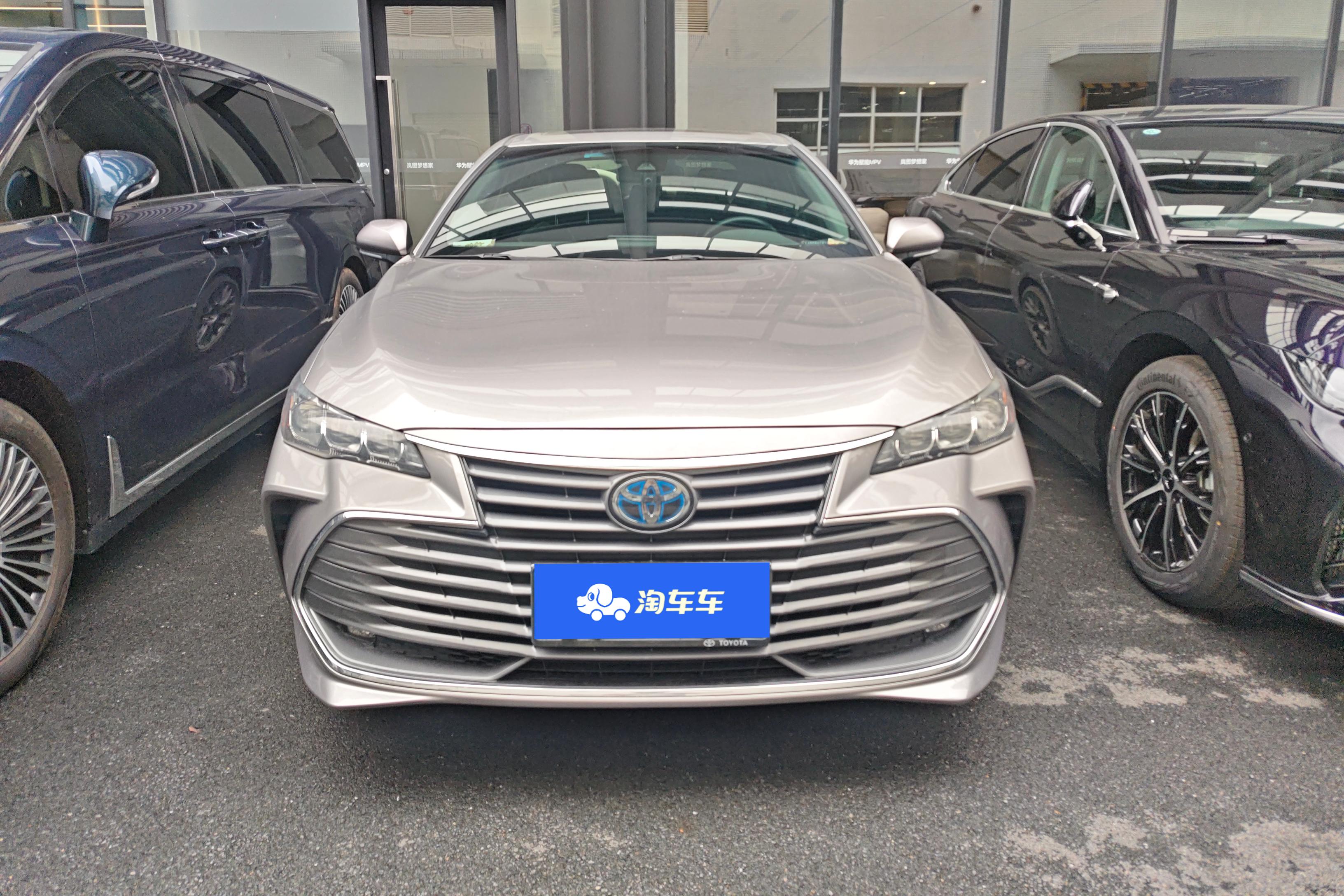 丰田亚洲龙 双擎 2019款 2.5L 自动 豪华版 (国Ⅵ) 