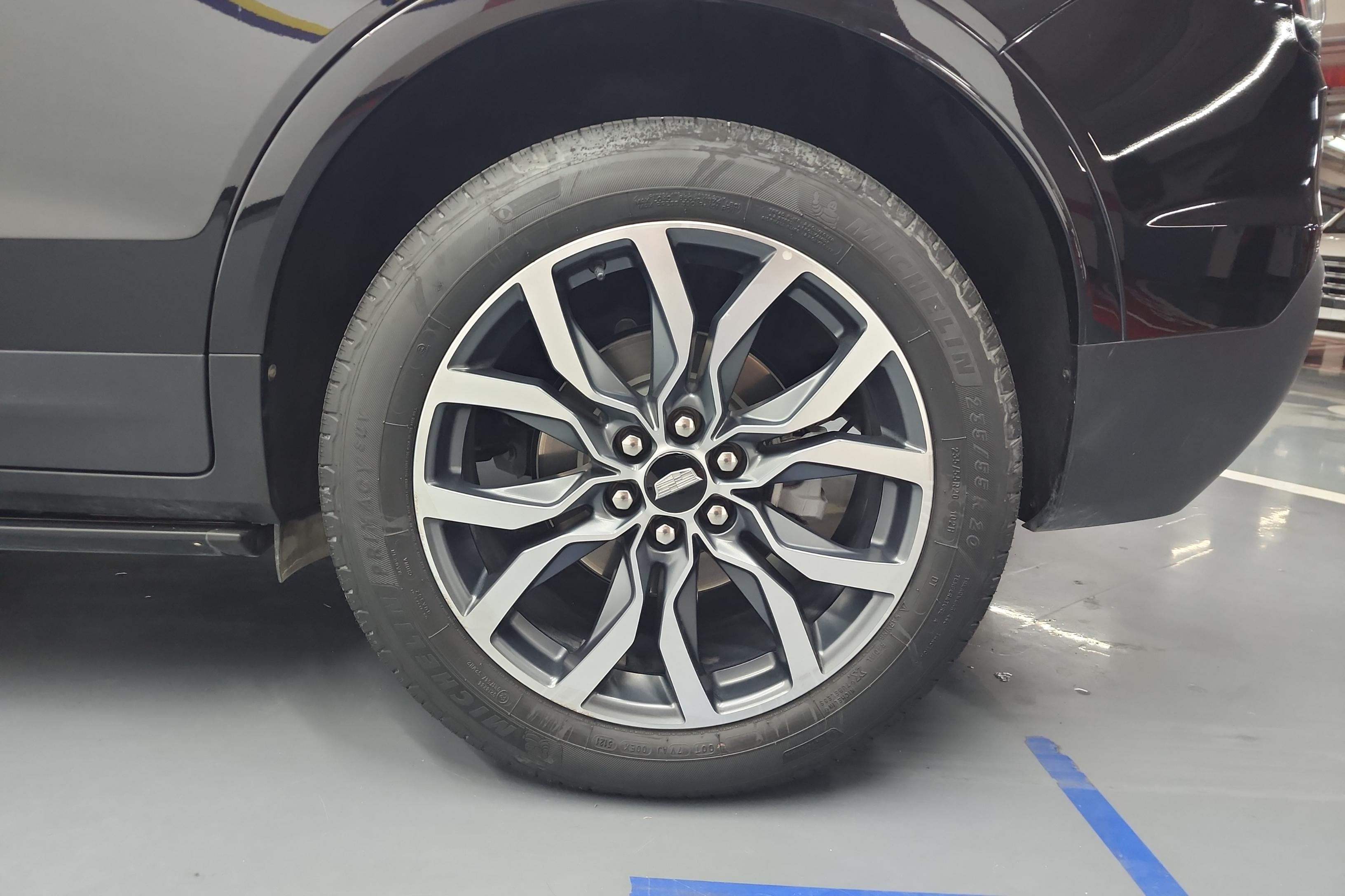 凯迪拉克XT5 2022款 2.0T 自动 尊贵型 (国Ⅵ) 