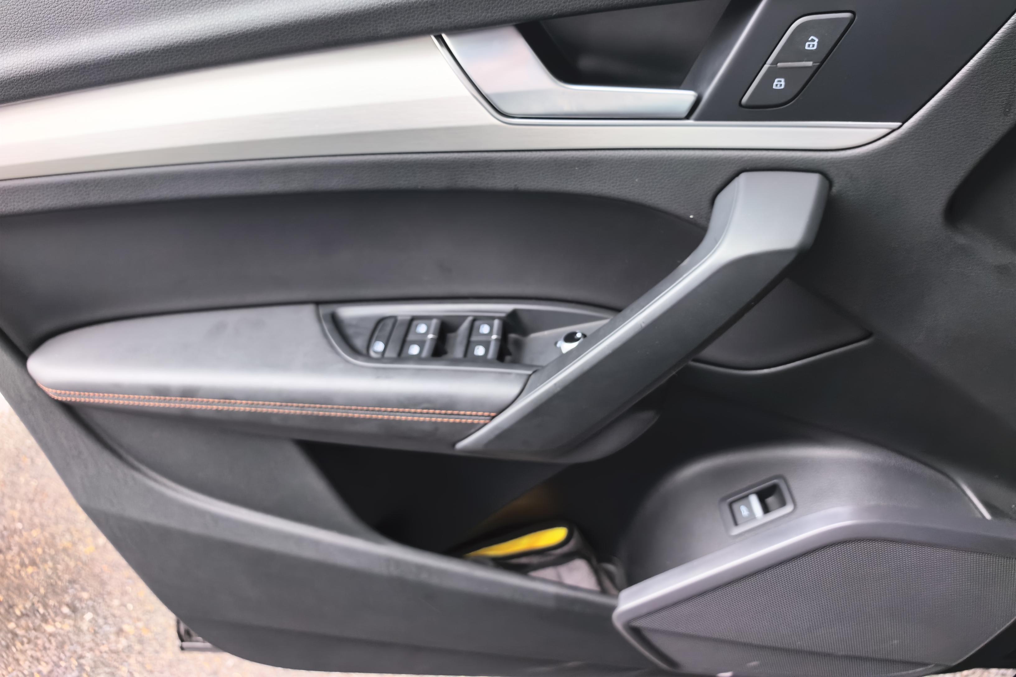 奥迪Q5L 40TFSI 2020款 2.0T 自动 荣享时尚型 (国Ⅵ) 