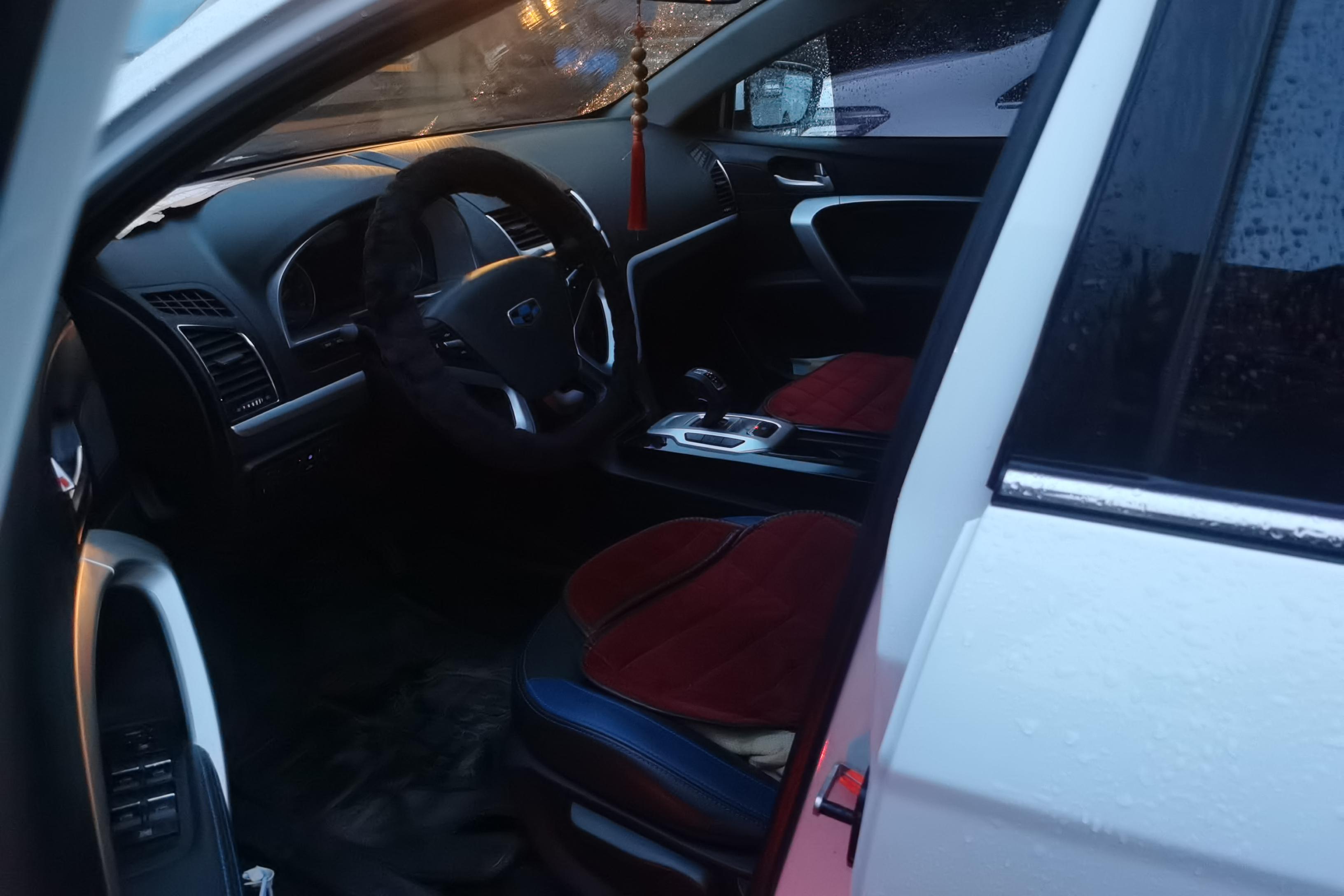 吉利帝豪 EV300 2017款 0.0T 自动 进取型 