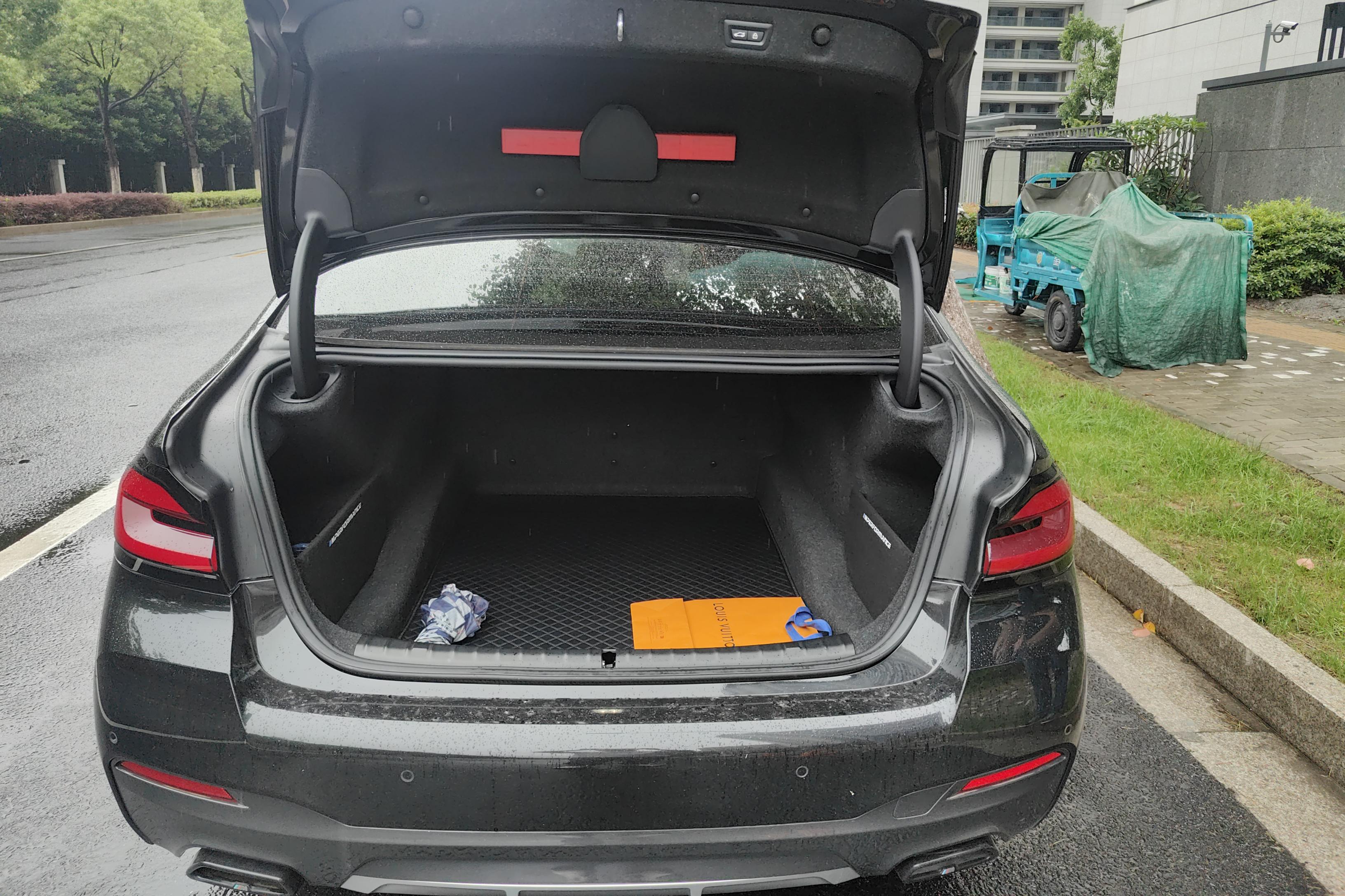 宝马5系 530Li 2023款 2.0T 自动 汽油 尊享型M运动套装 (国Ⅵ) 