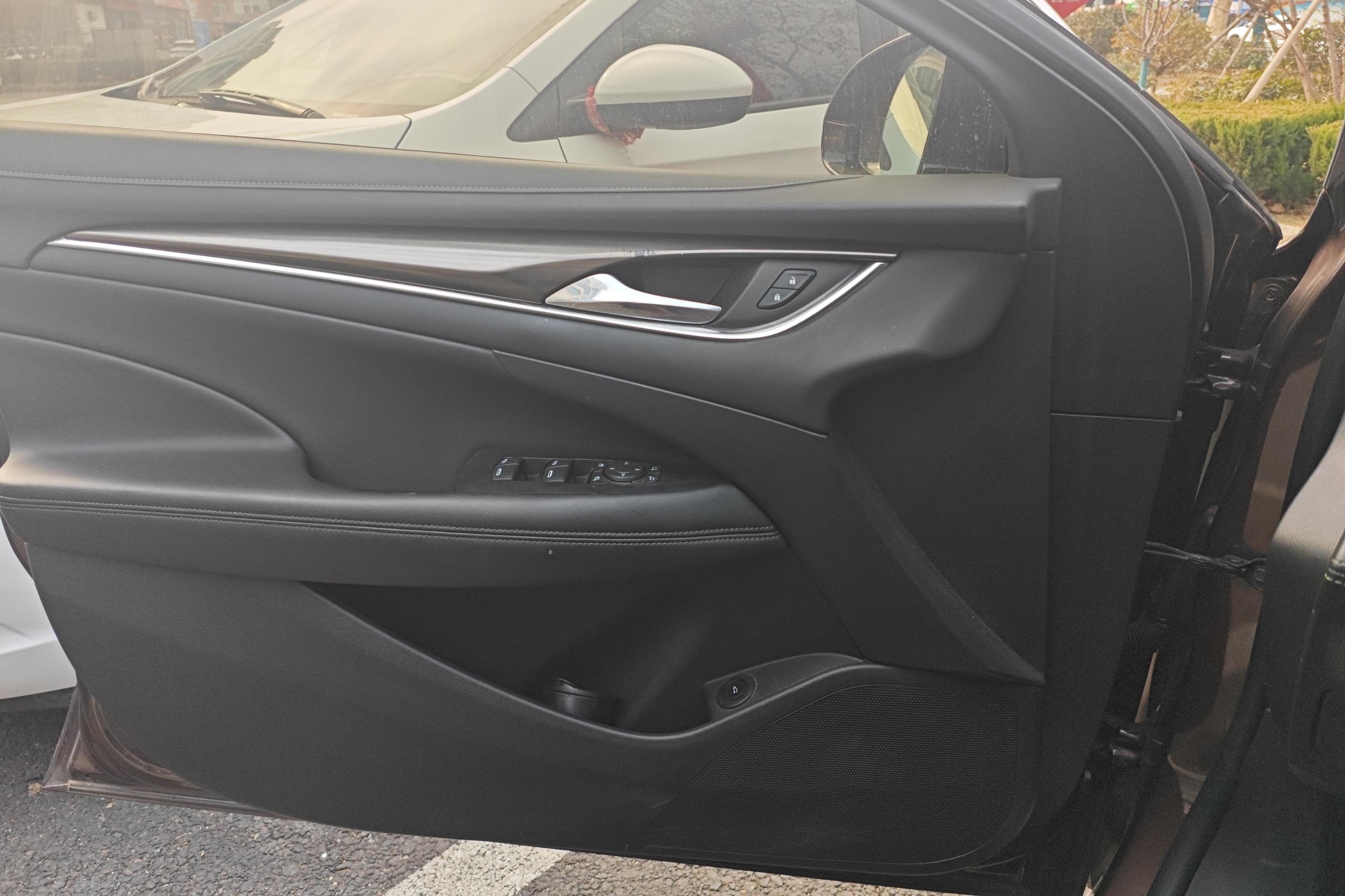 别克君越 2016款 2.0T 自动 28T改款精英型 (国Ⅴ) 