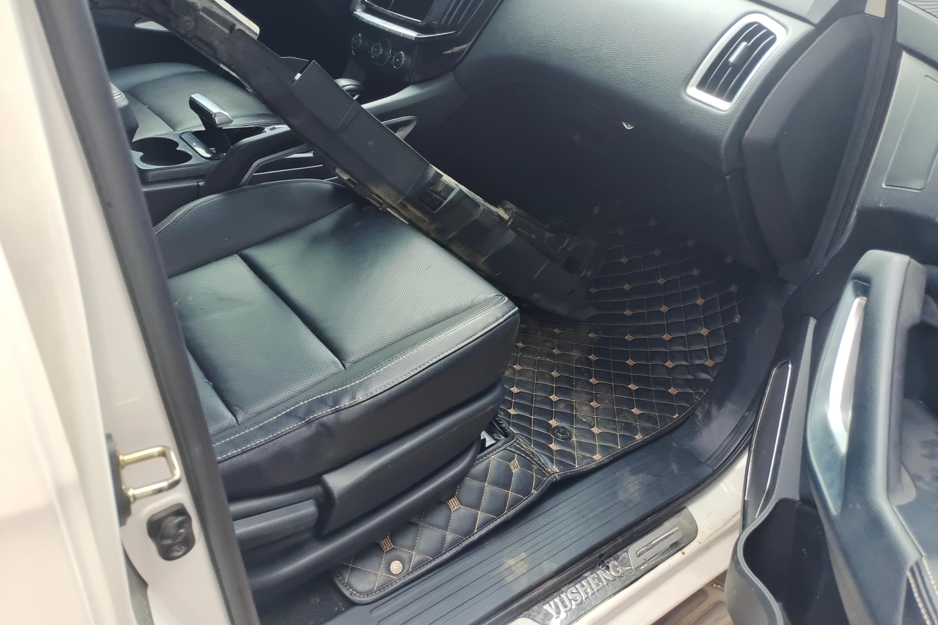 江铃驭胜 S350 2017款 2.0T 自动 后驱 豪华天窗版 (国Ⅴ) 