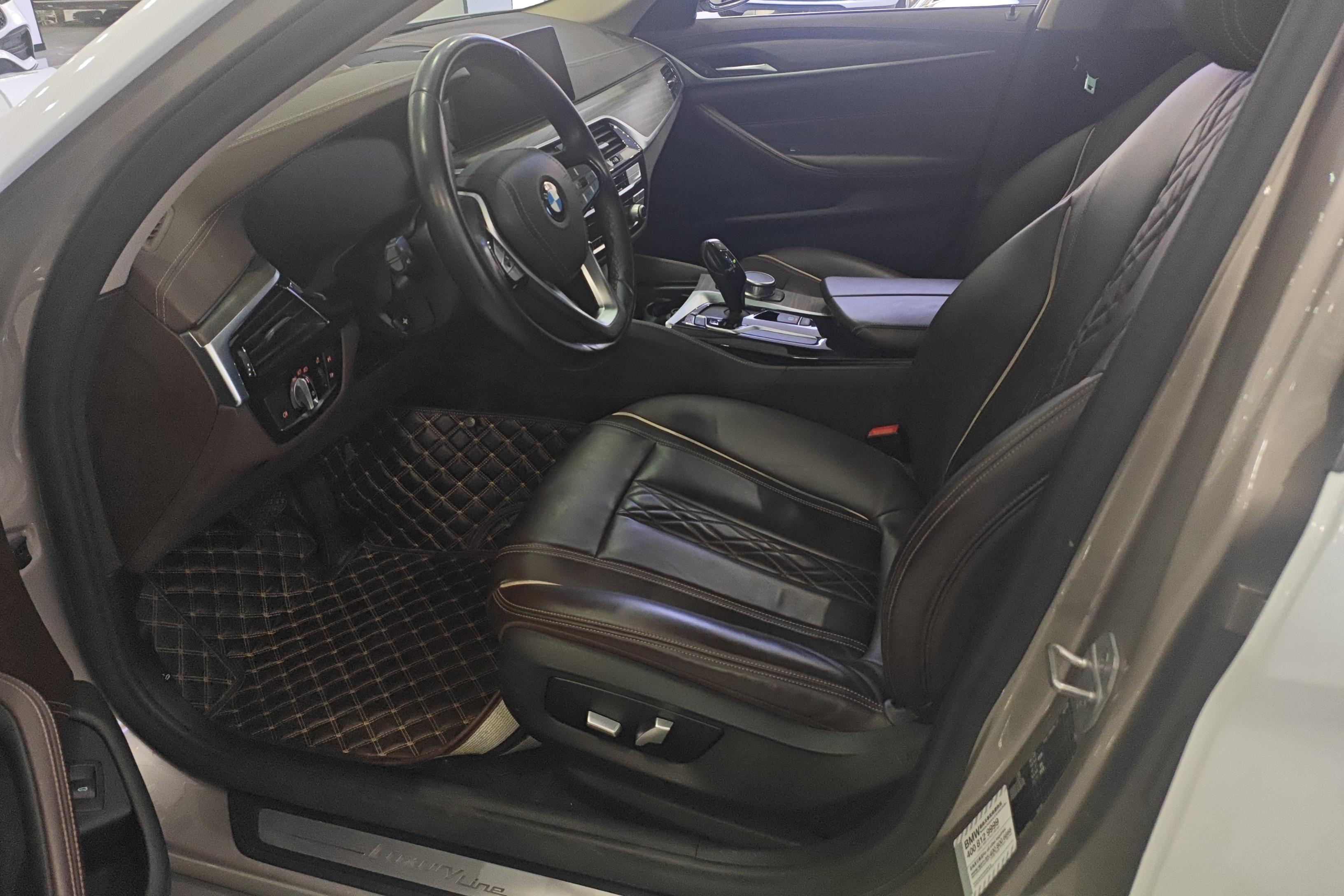 宝马5系 530Li 2020款 2.0T 自动 汽油 尊享型M运动套装 (国Ⅵ) 