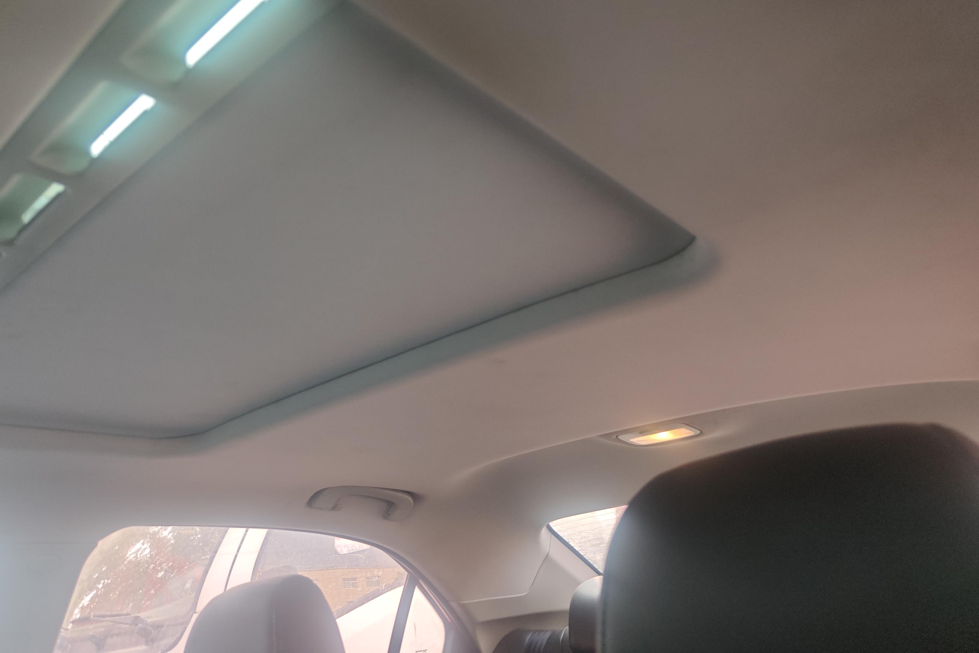 荣威360 2015款 1.5L 手动 豪华版 (国Ⅴ) 