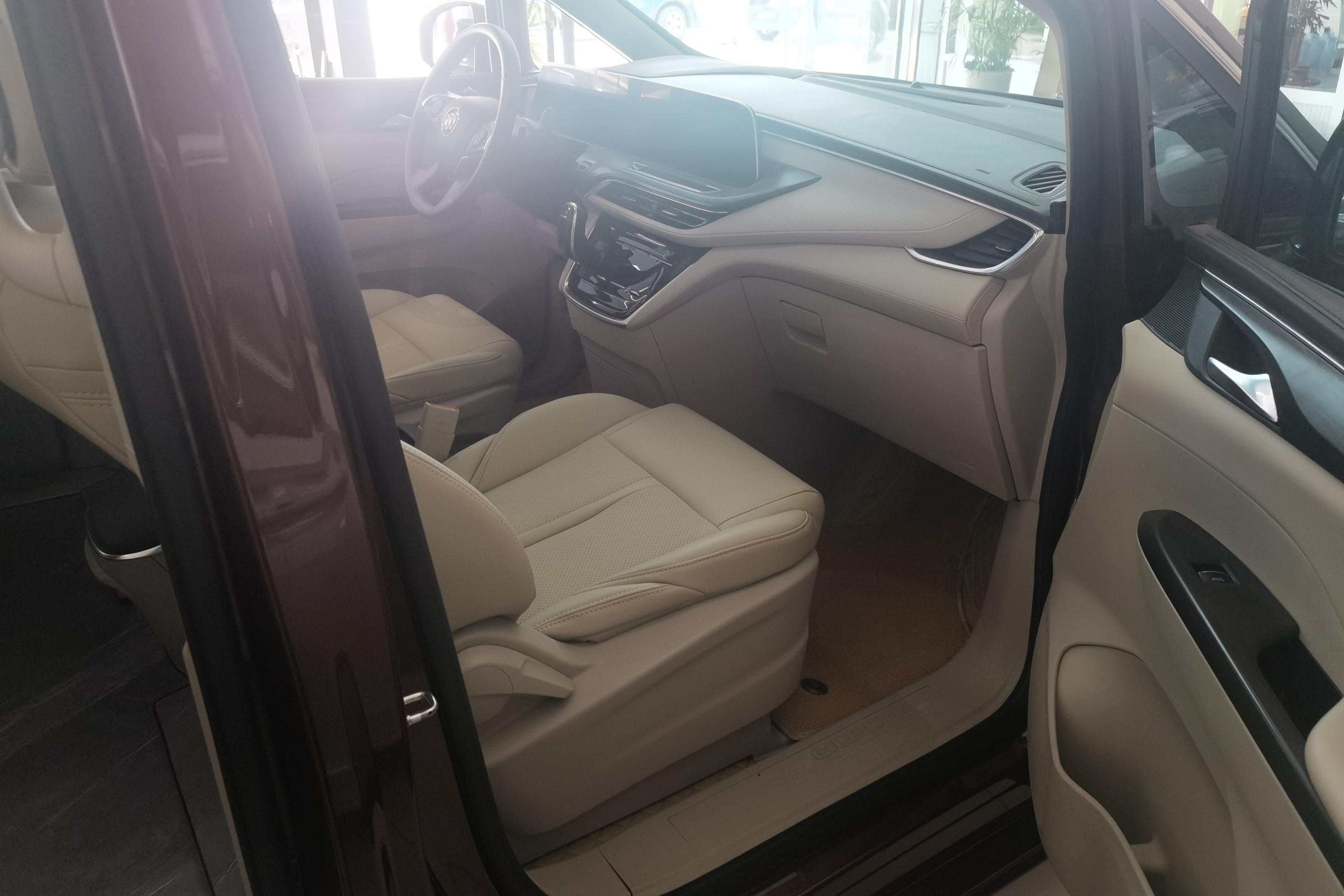 别克GL8 2022款 2.0T 自动 7座 653T尊享型 (国Ⅵ) 