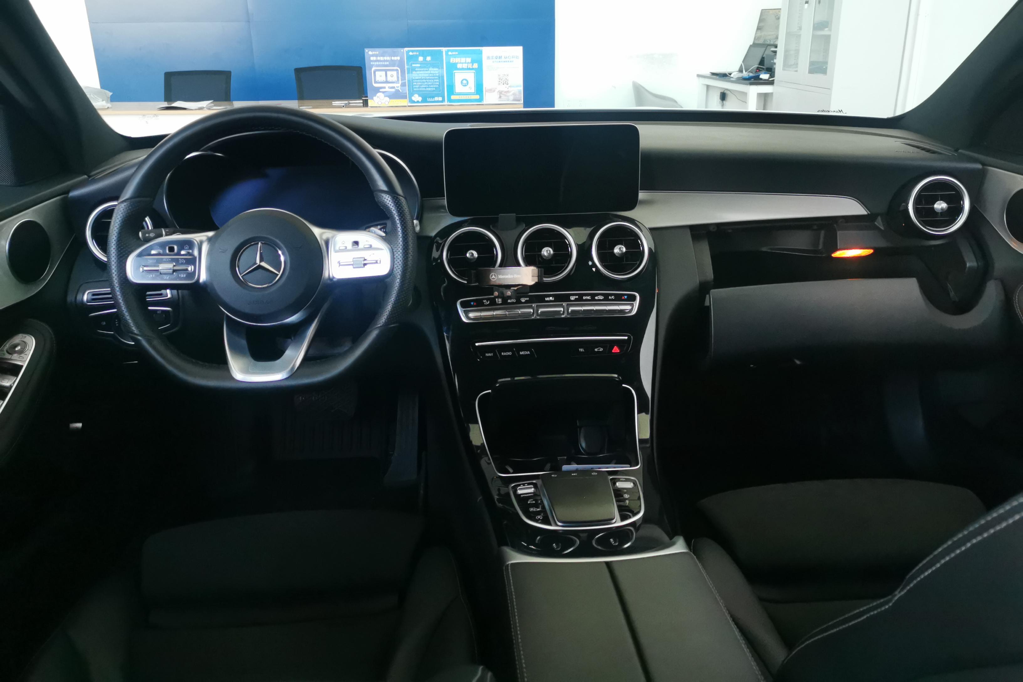 奔驰C级 C260 2020款 1.5T 自动 运动版改款 (国Ⅵ) 