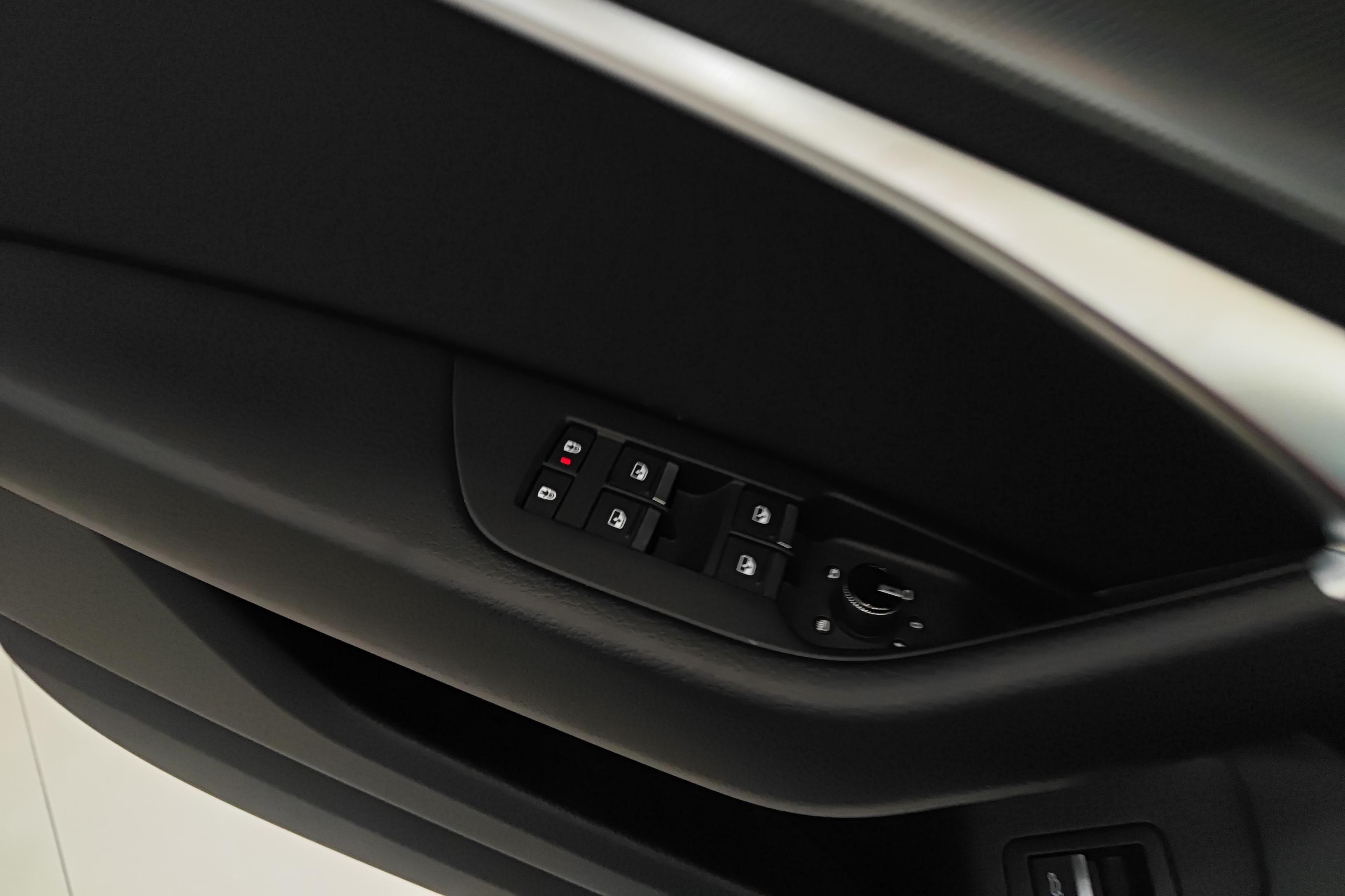 奥迪A6L 40TFSI 2021款 2.0T 自动 豪华动感型 (国Ⅵ) 