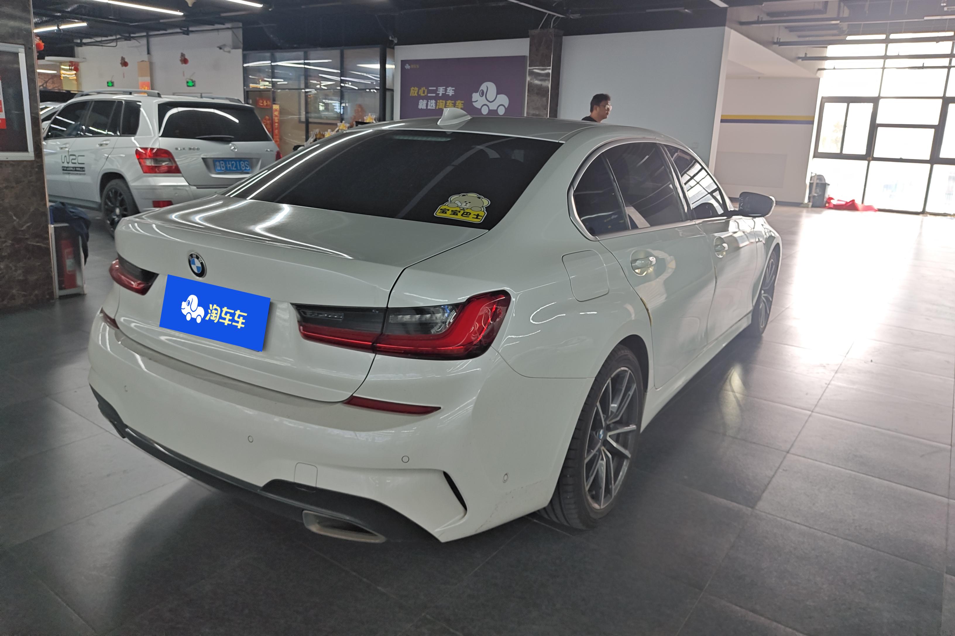 宝马3系 325Li 2020款 2.0T 自动 后驱 改款M运动套装 (国Ⅵ) 