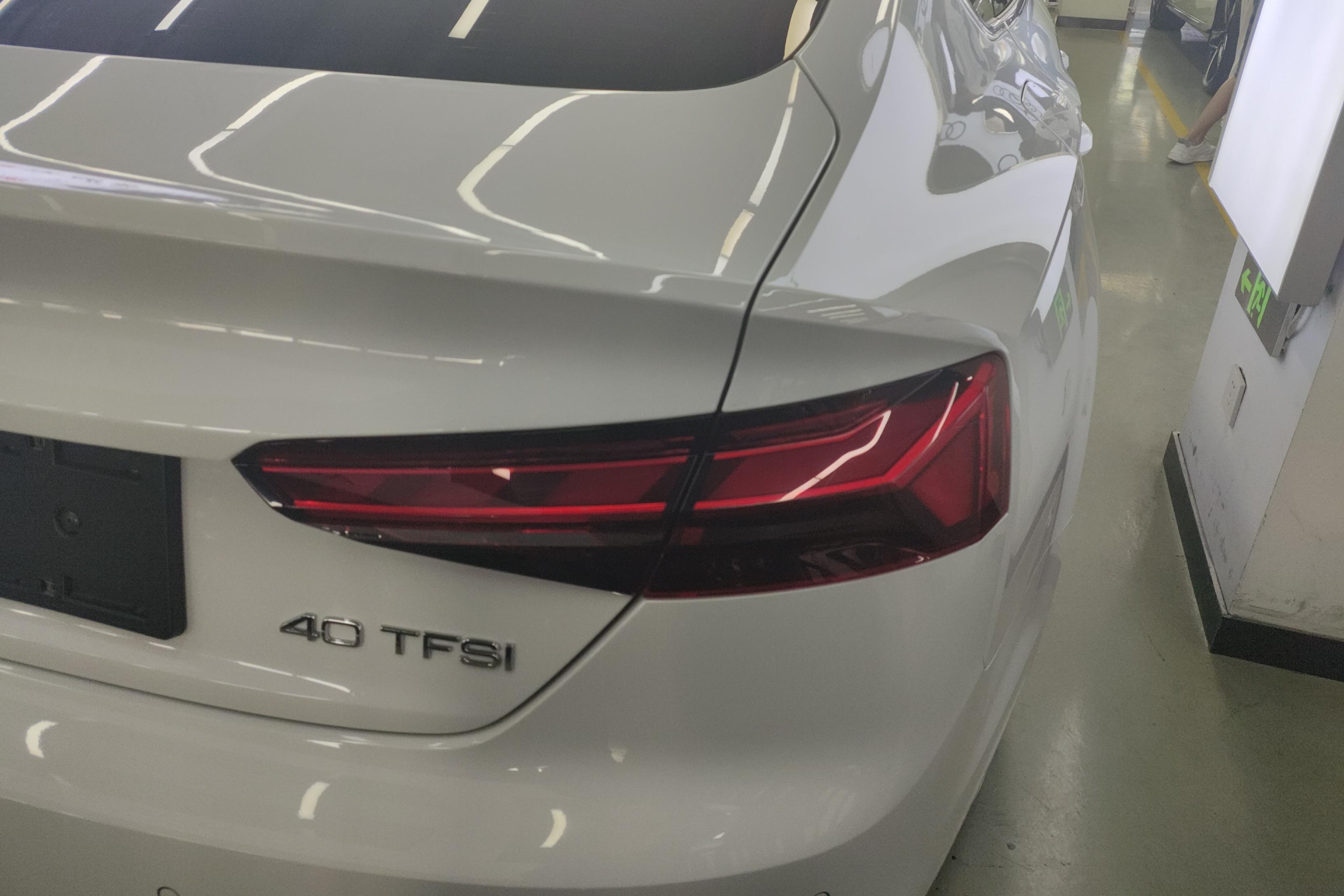 奥迪A5掀背 40TFSI [进口] 2021款 2.0T 自动 汽油 时尚致雅型 