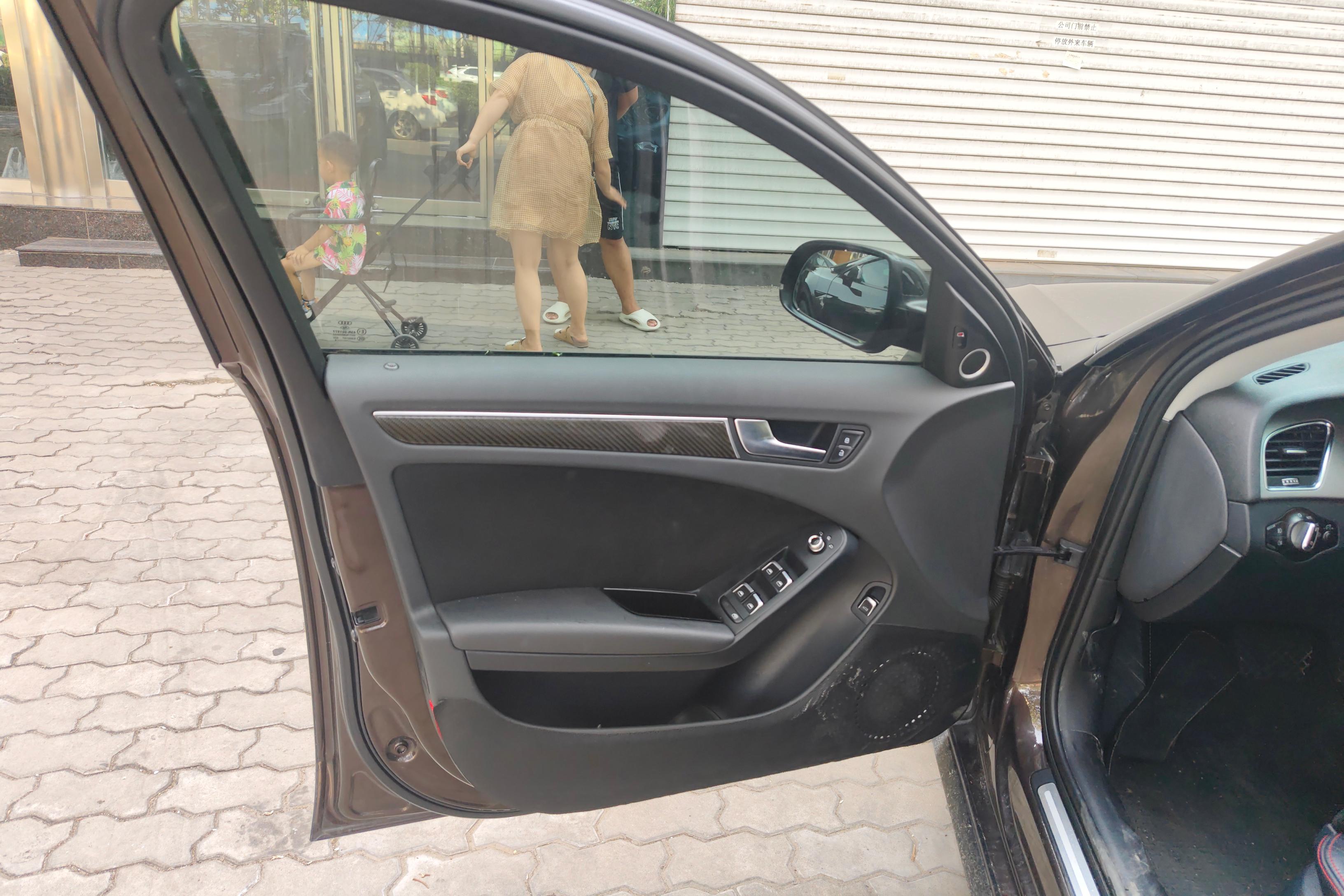 奥迪A4L 2013款 2.0T 自动 标准型 (国Ⅳ) 