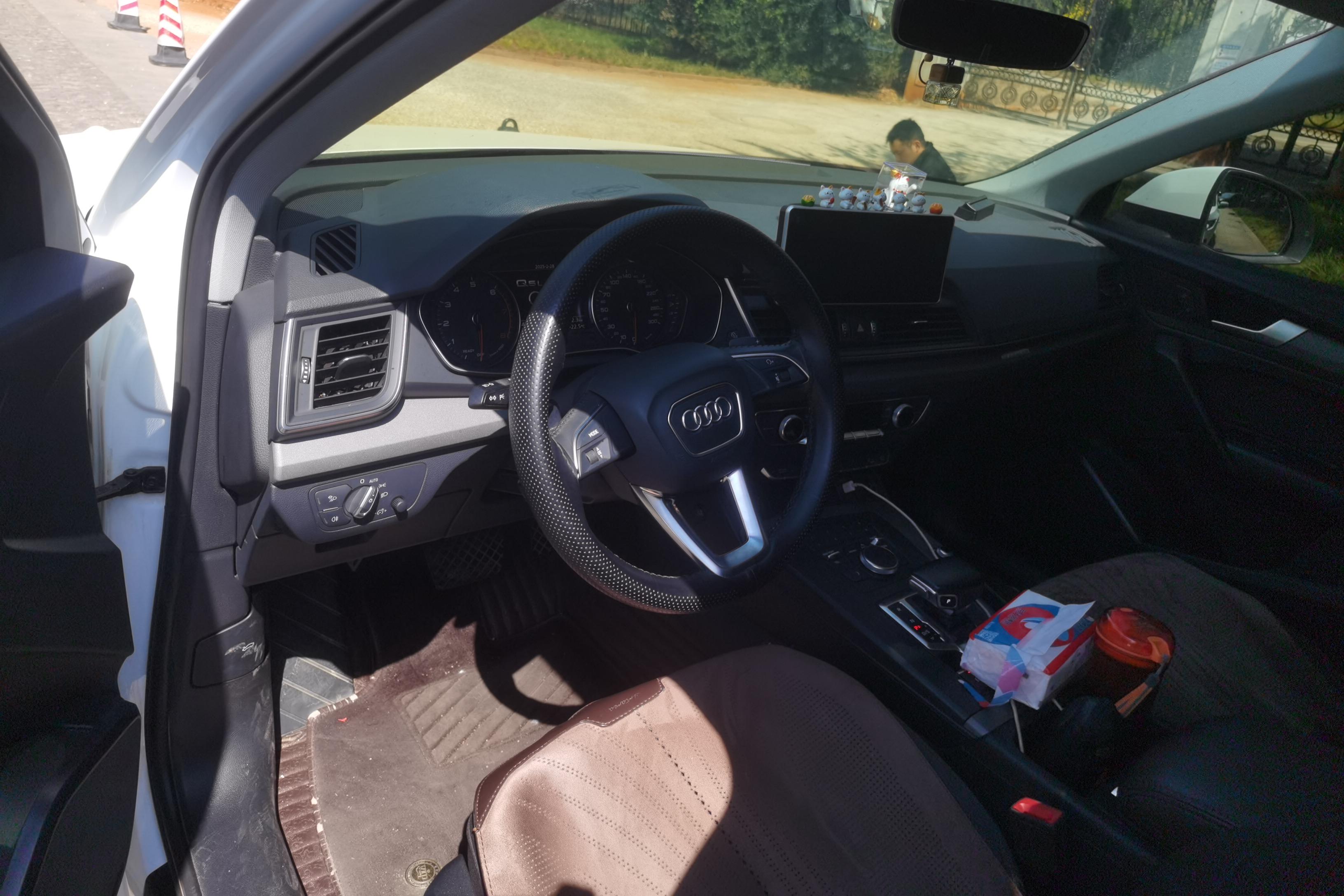 奥迪Q5L 40TFSI 2018款 2.0T 自动 荣享时尚型 (国Ⅴ) 