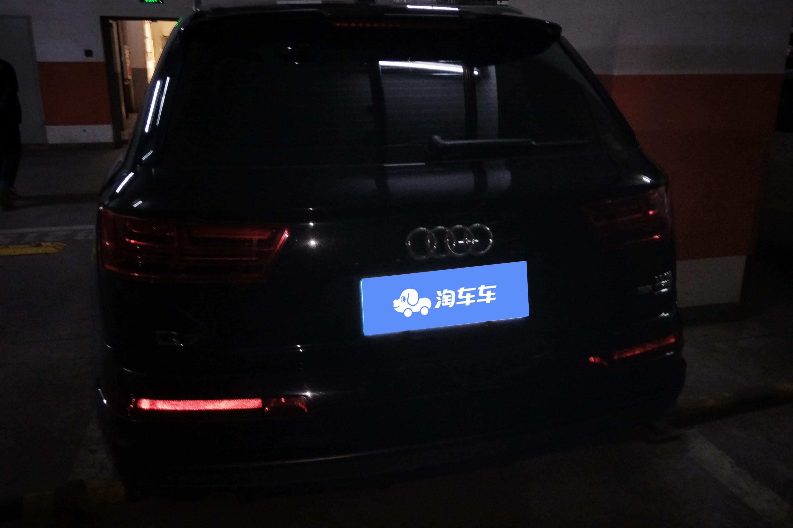 奥迪Q7 55 [进口] 2019款 3.0T 自动 S-Line运动型 