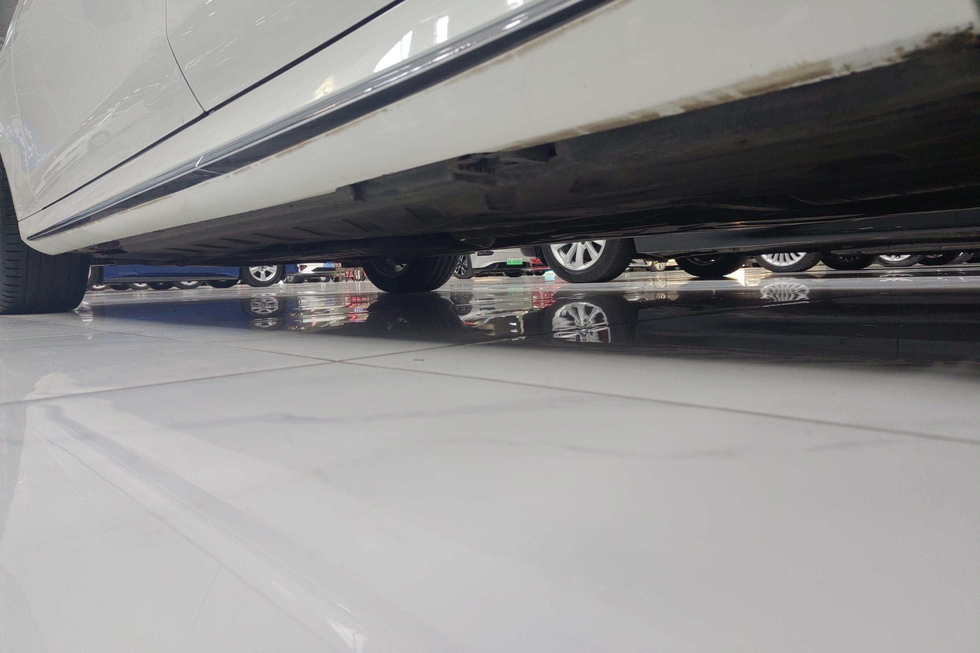 奔驰E级 E300L 2018款 2.0T 自动 汽油 运动时尚型改款 (国Ⅴ) 