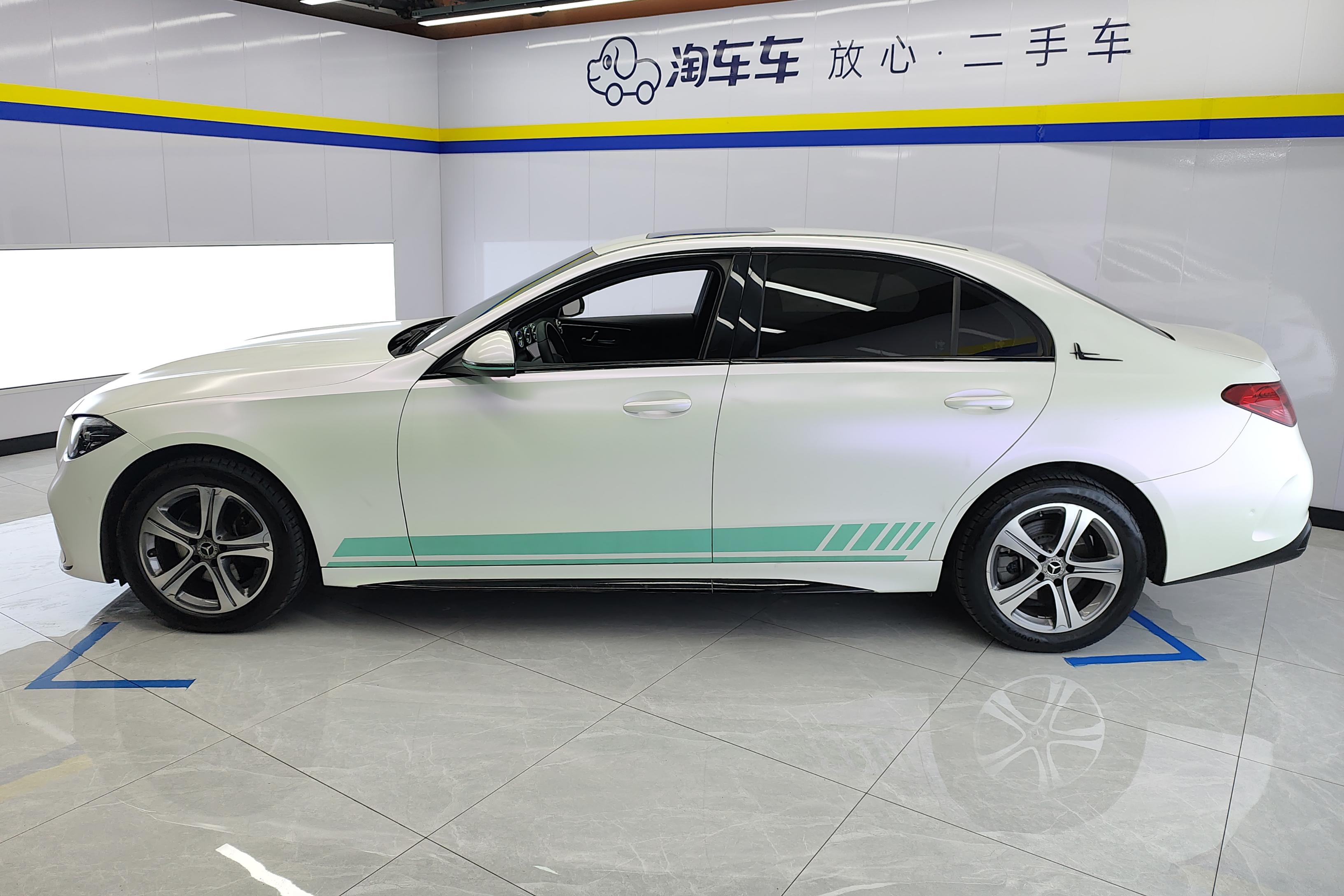 奔驰C级 C200L 2022款 1.5T 自动 改款运动版 (国Ⅵ) 